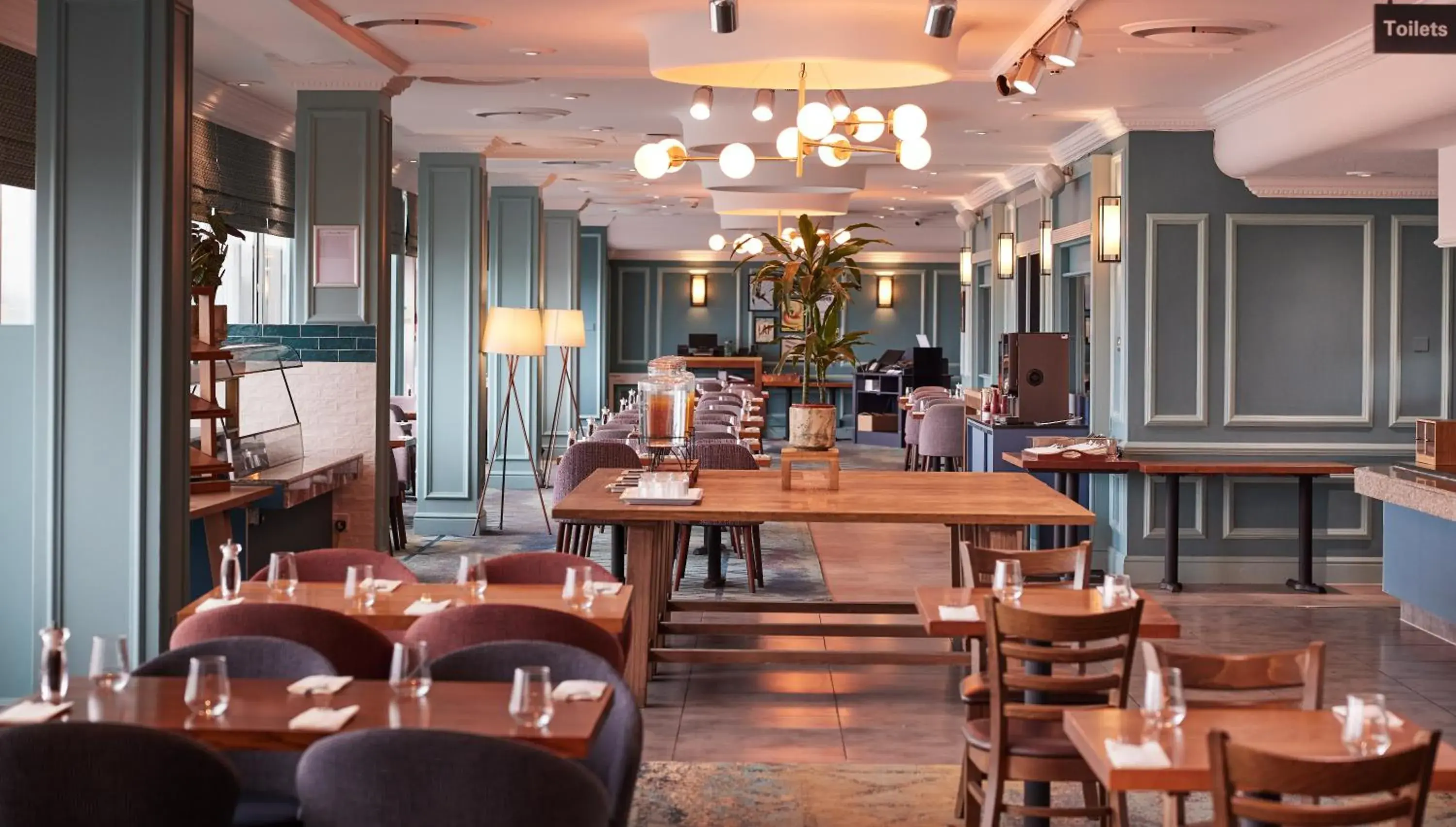 Restaurant/places to eat in Thistle London Heathrow Terminal 5 Restaurant/places to eat in Thistle London Heathrow Terminal 5