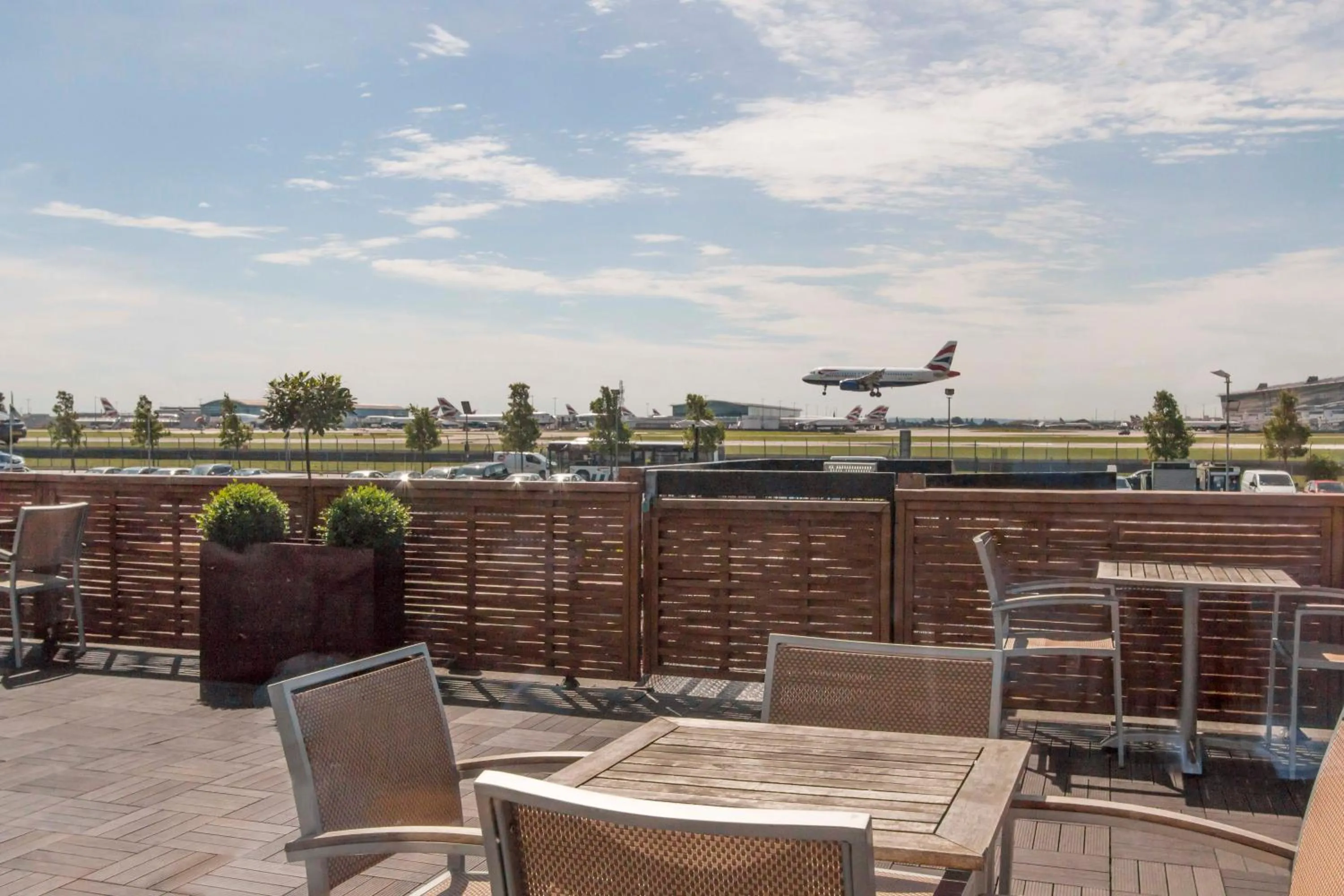 Balcony/Terrace in Thistle London Heathrow Terminal 5