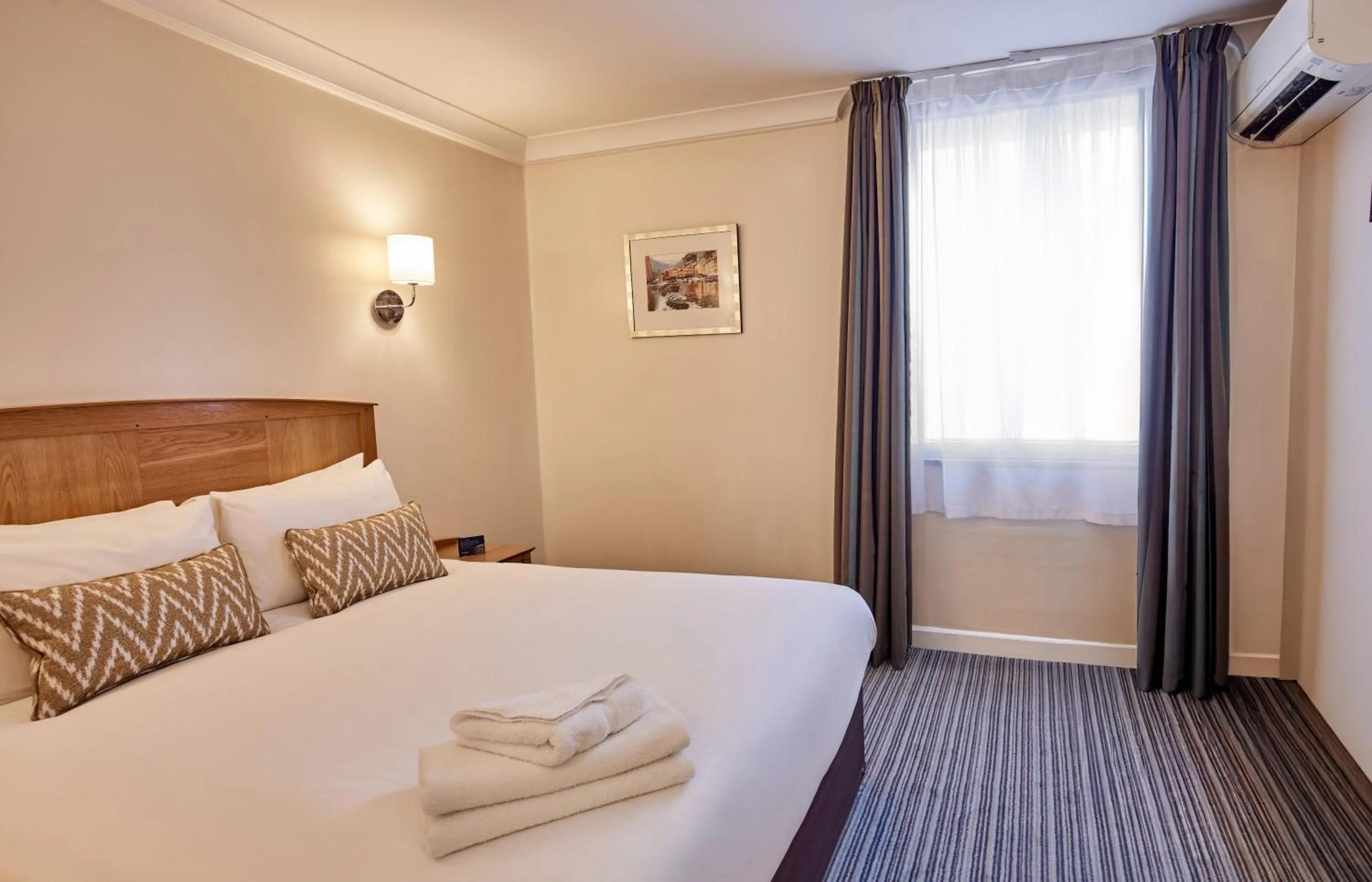 Bed in Thistle London Heathrow Terminal 5