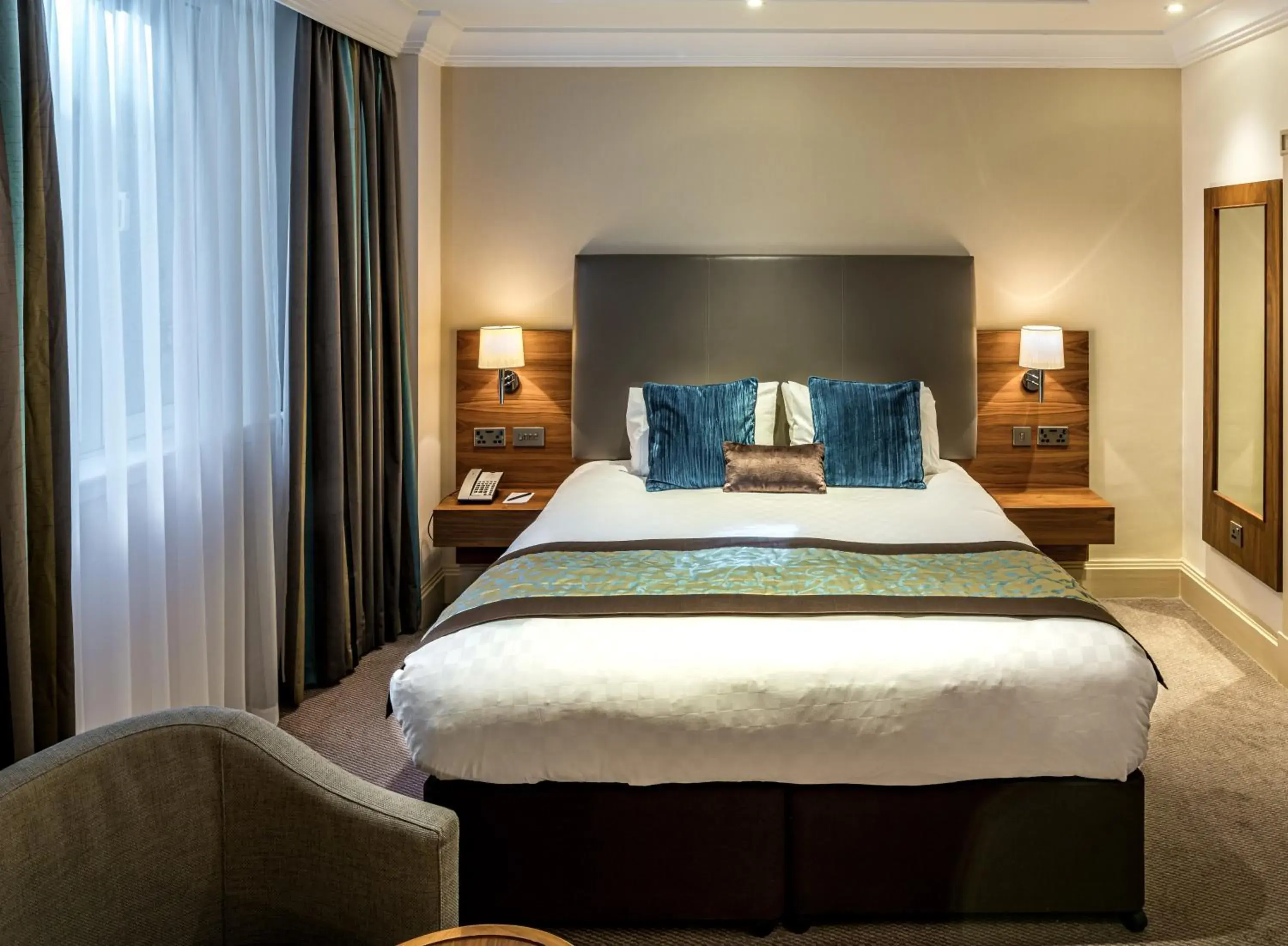 Standard Double Room in The Marble Arch Hotel, by Thistle Standard Double Room in The Marble Arch Hotel, by Thistle