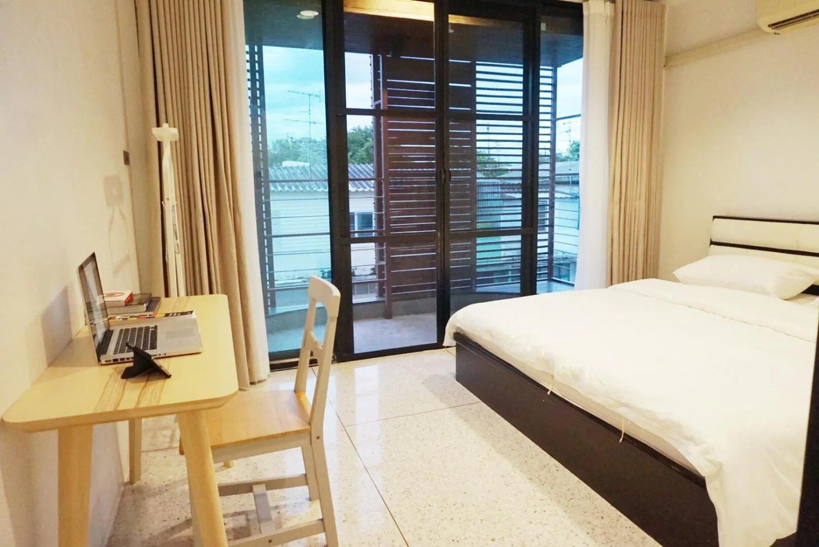 Bed in Boon Street Hostel