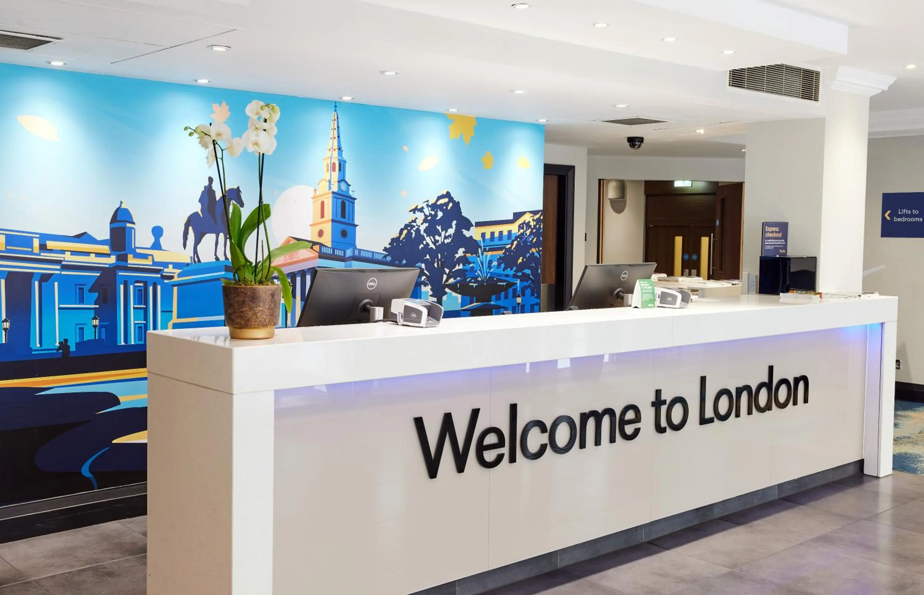 Street view in Thistle Trafalgar - Leicester Square