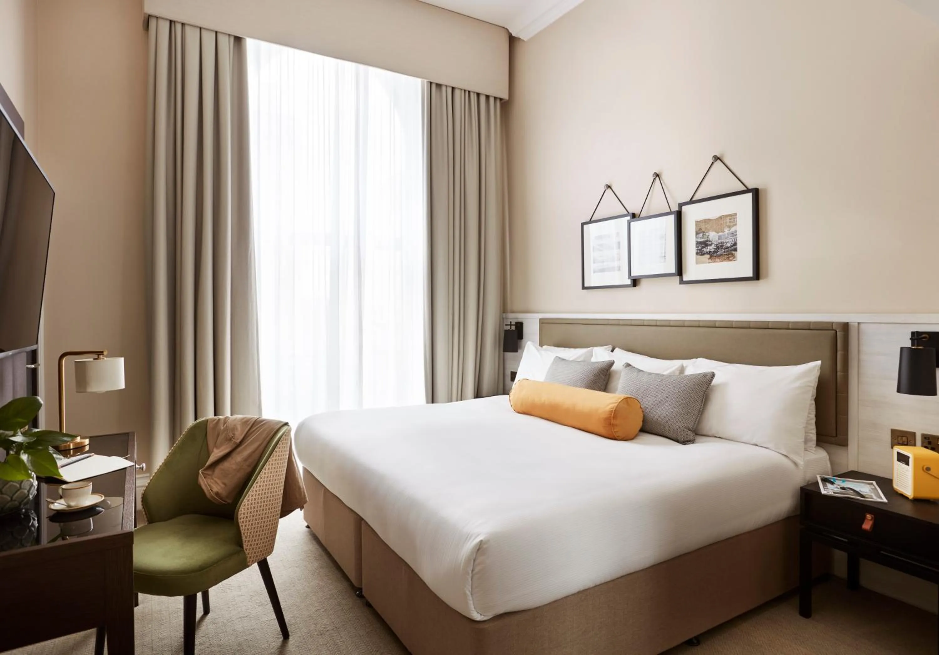 Bed in The Clermont London, Victoria