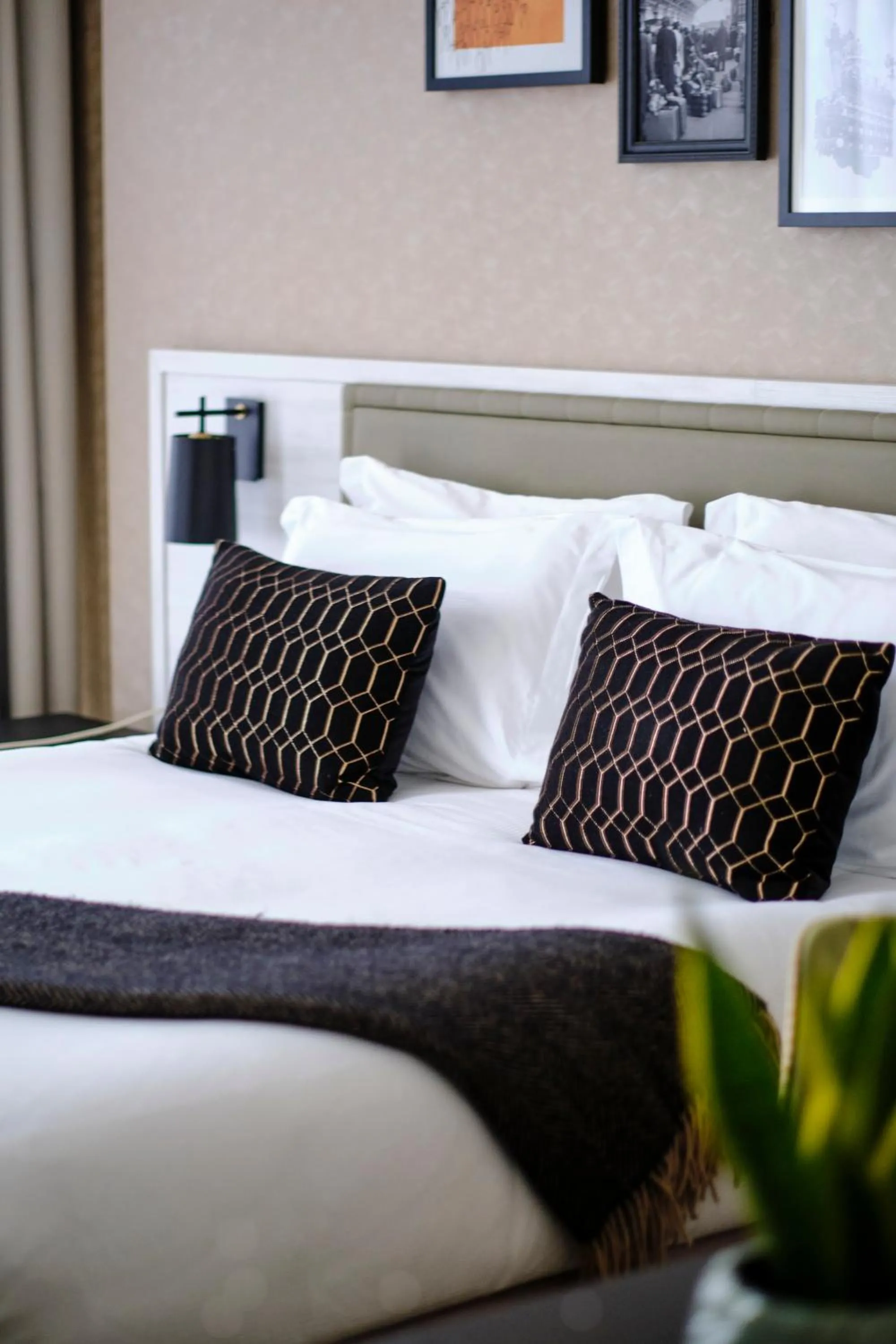 Bed in The Clermont London, Victoria