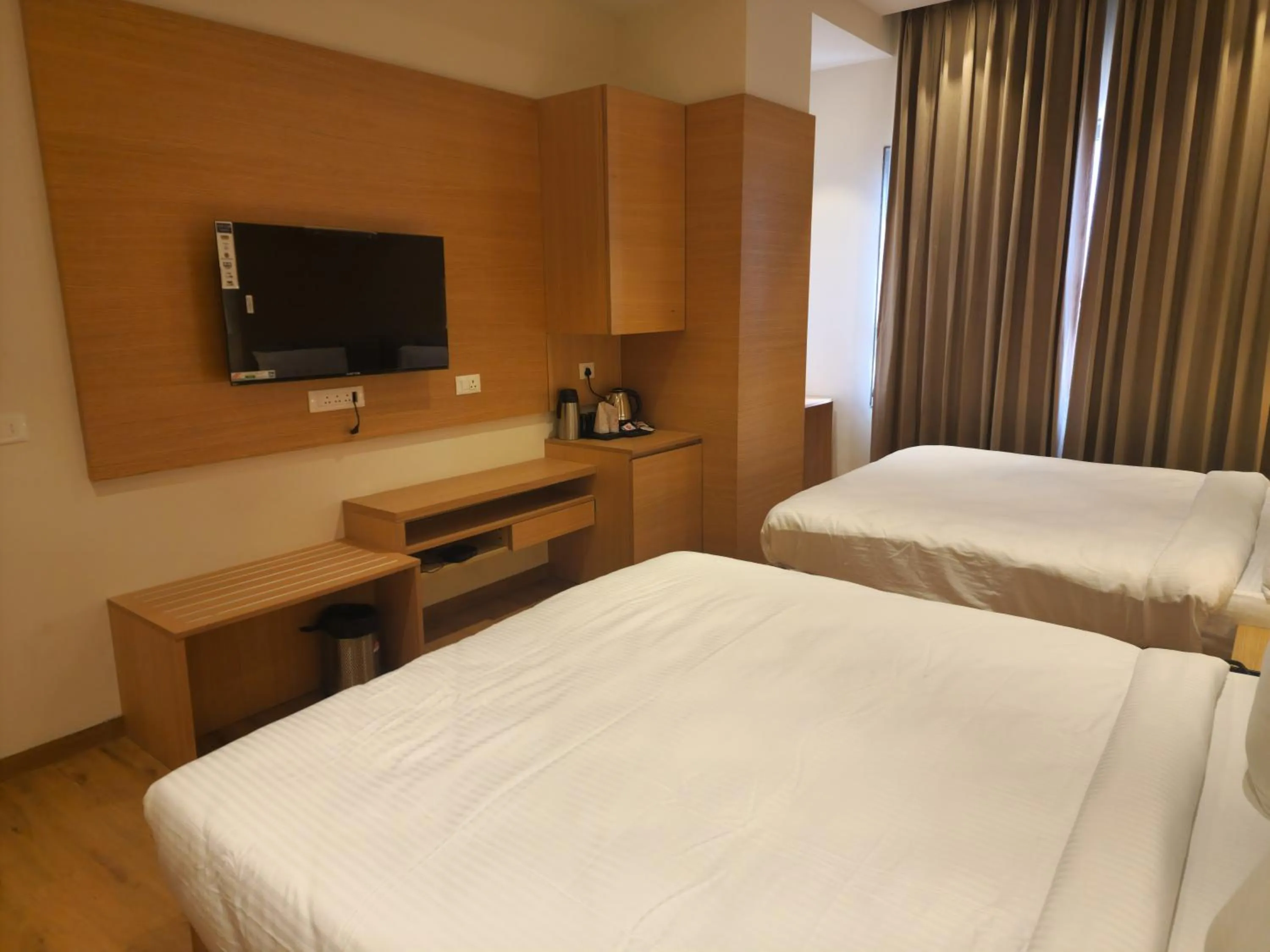 Bedroom, Bed in Hotel Gorbandh