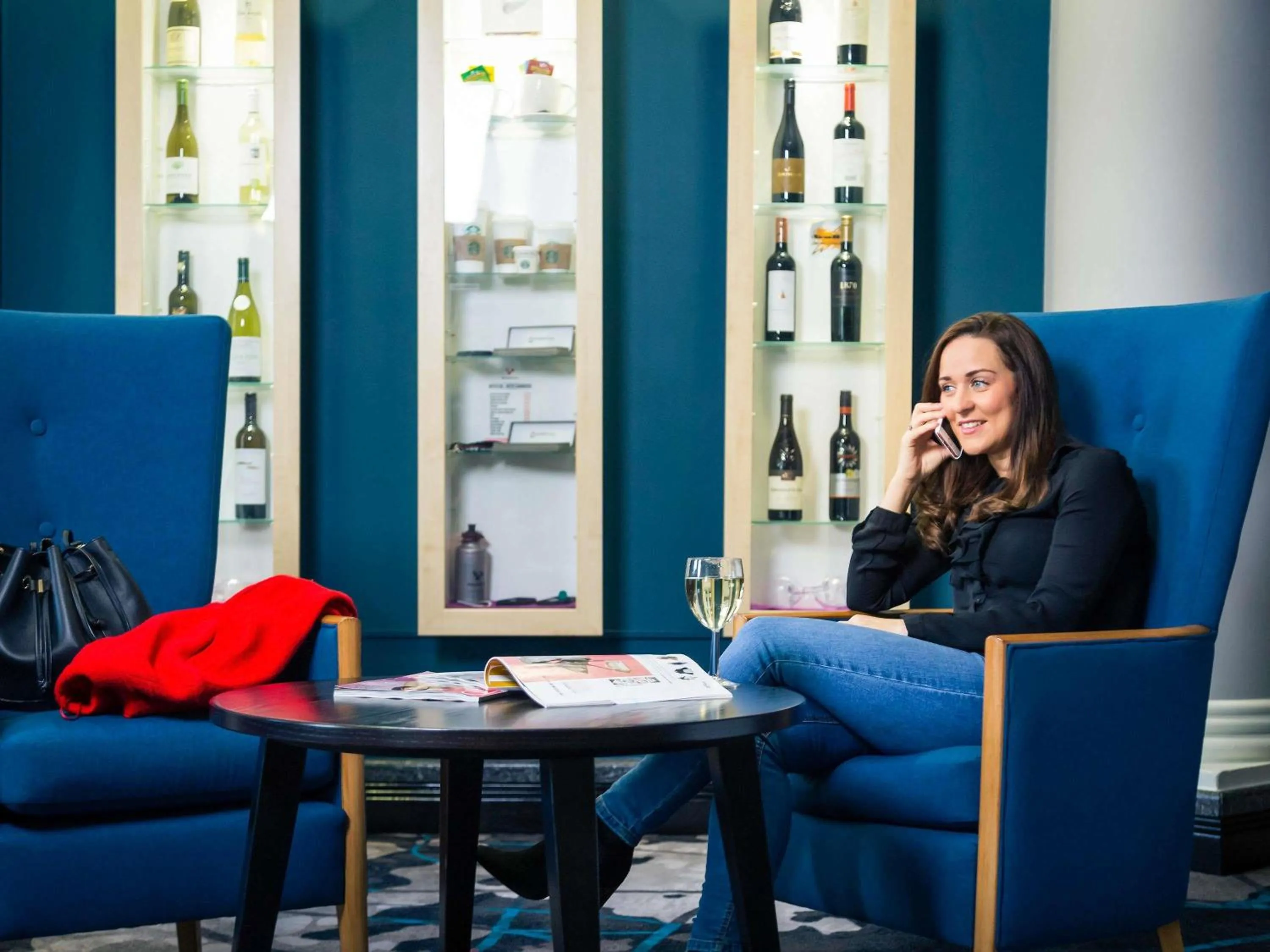 Lounge or bar in Mercure Dartford Brands Hatch Hotel & Spa