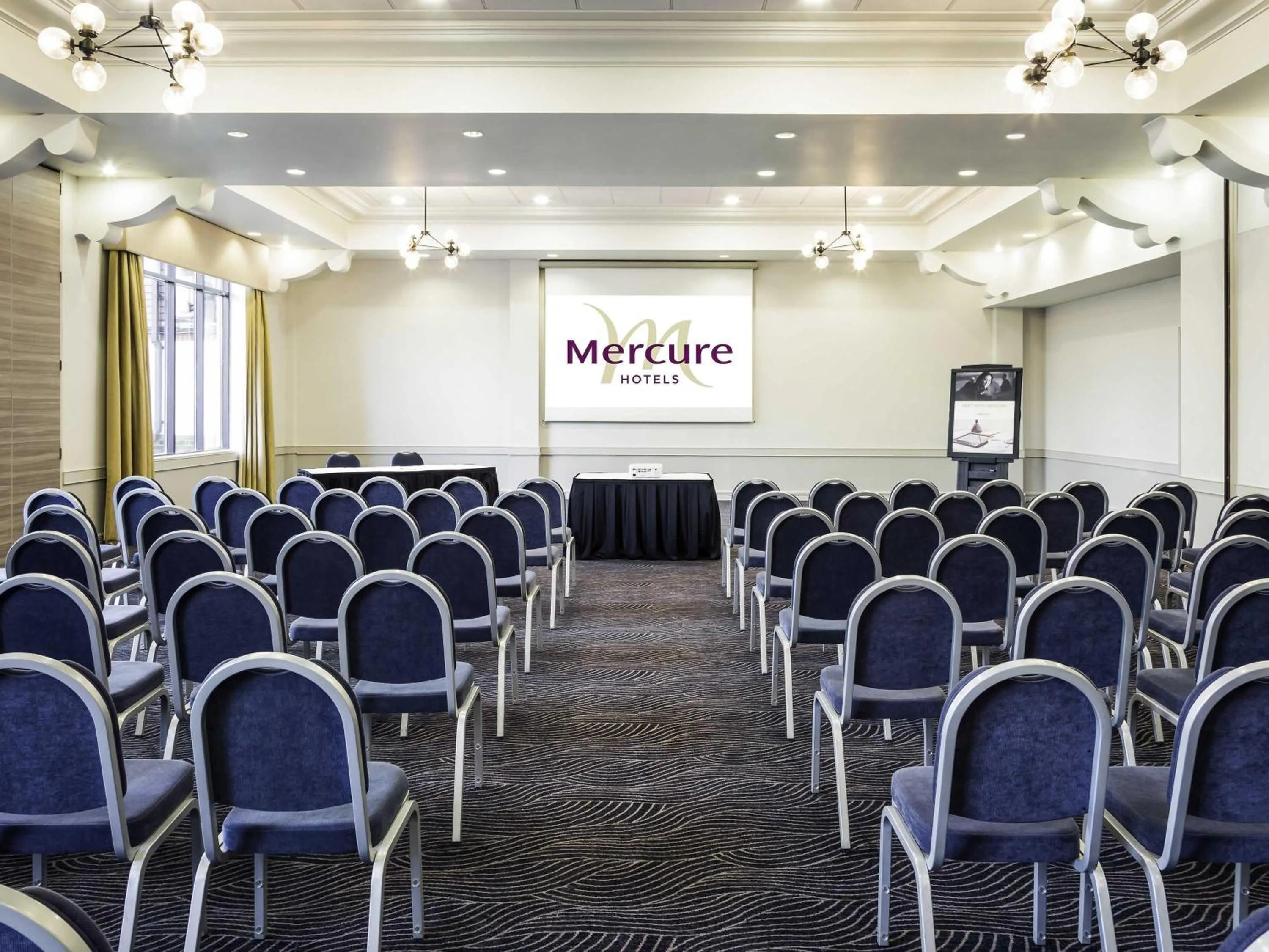 Meeting/conference room in Mercure Dartford Brands Hatch Hotel & Spa