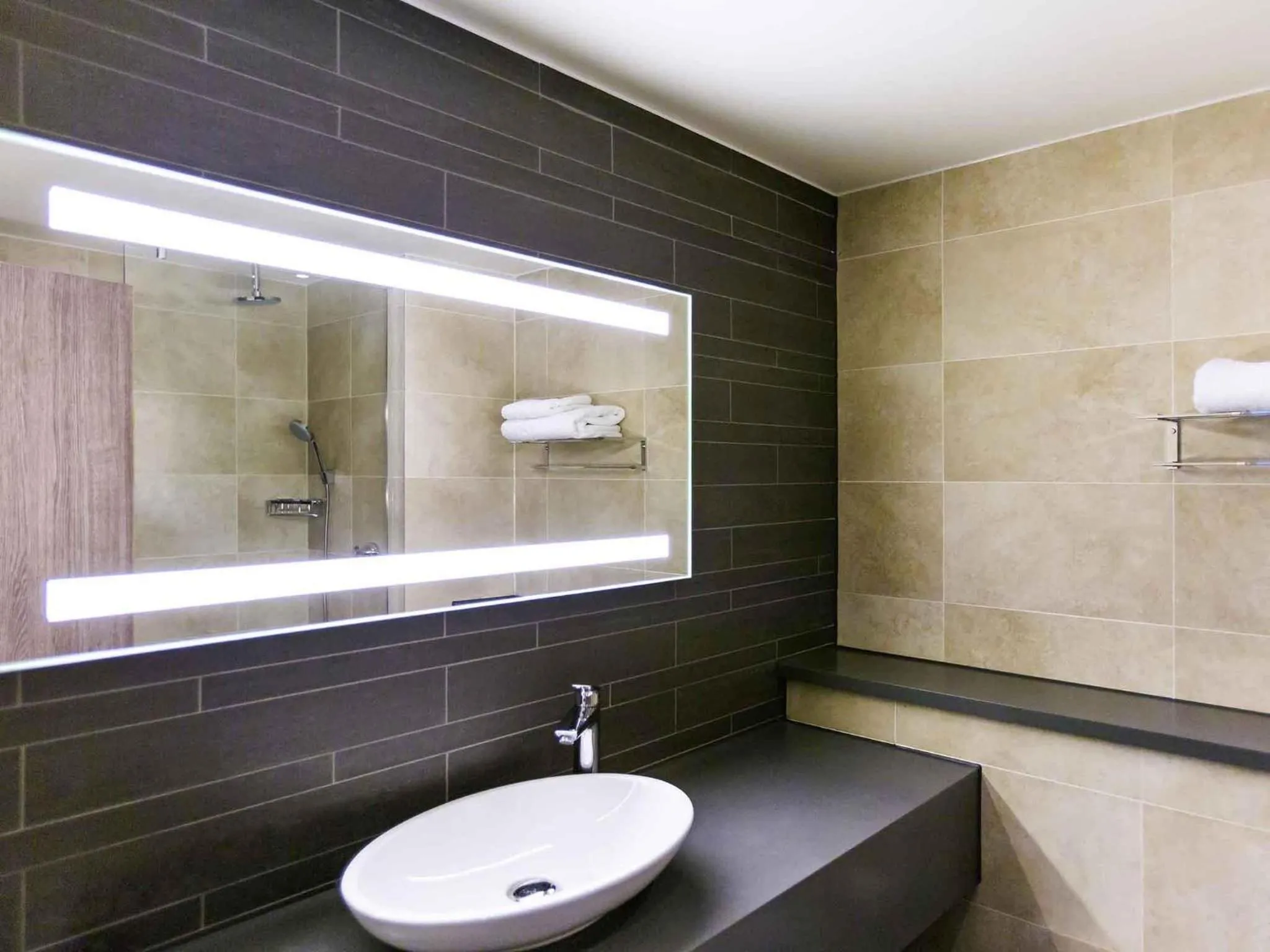 Bedroom in Mercure Dartford Brands Hatch Hotel & Spa