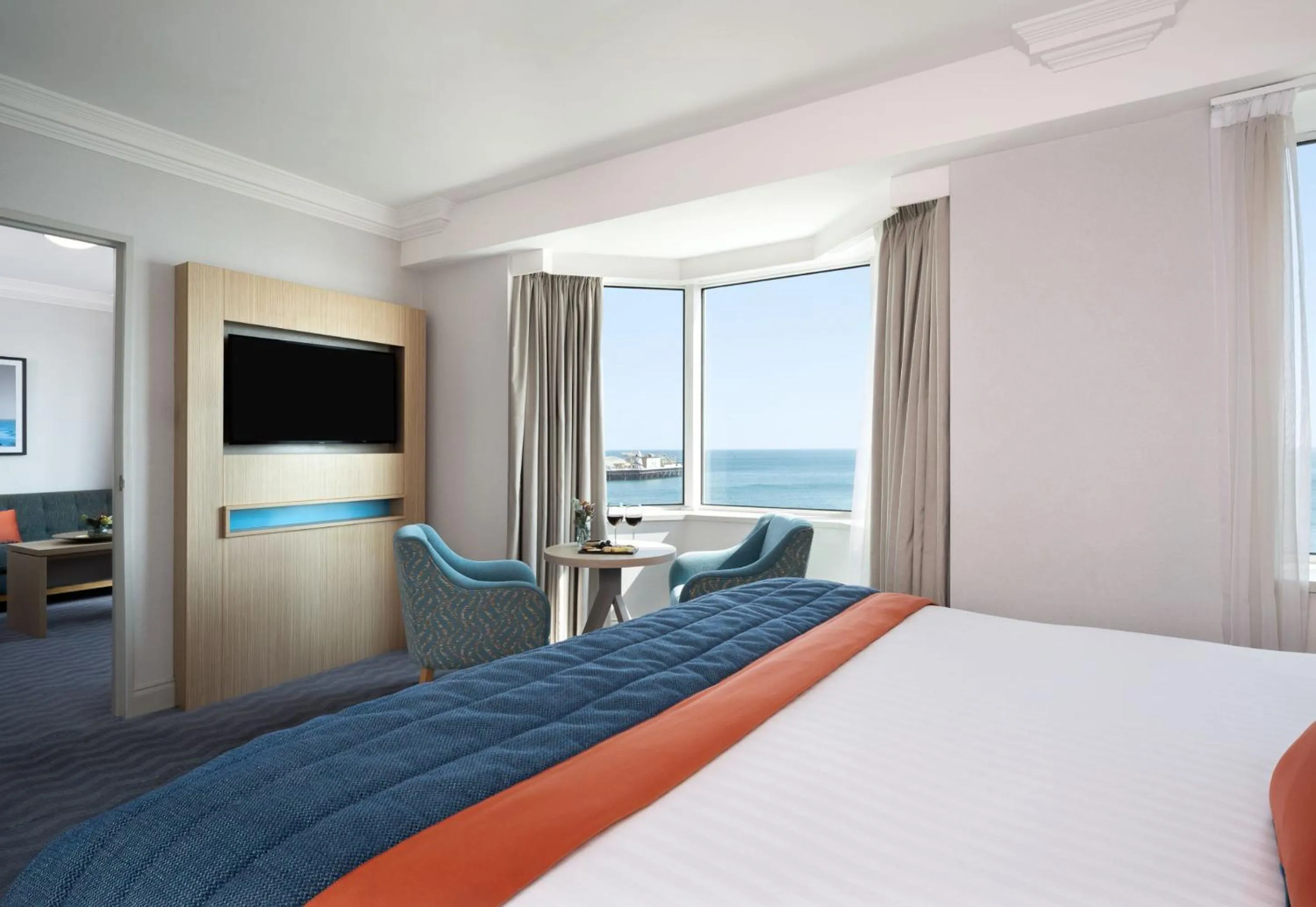 Bed in Leonardo Royal Hotel Brighton Waterfront