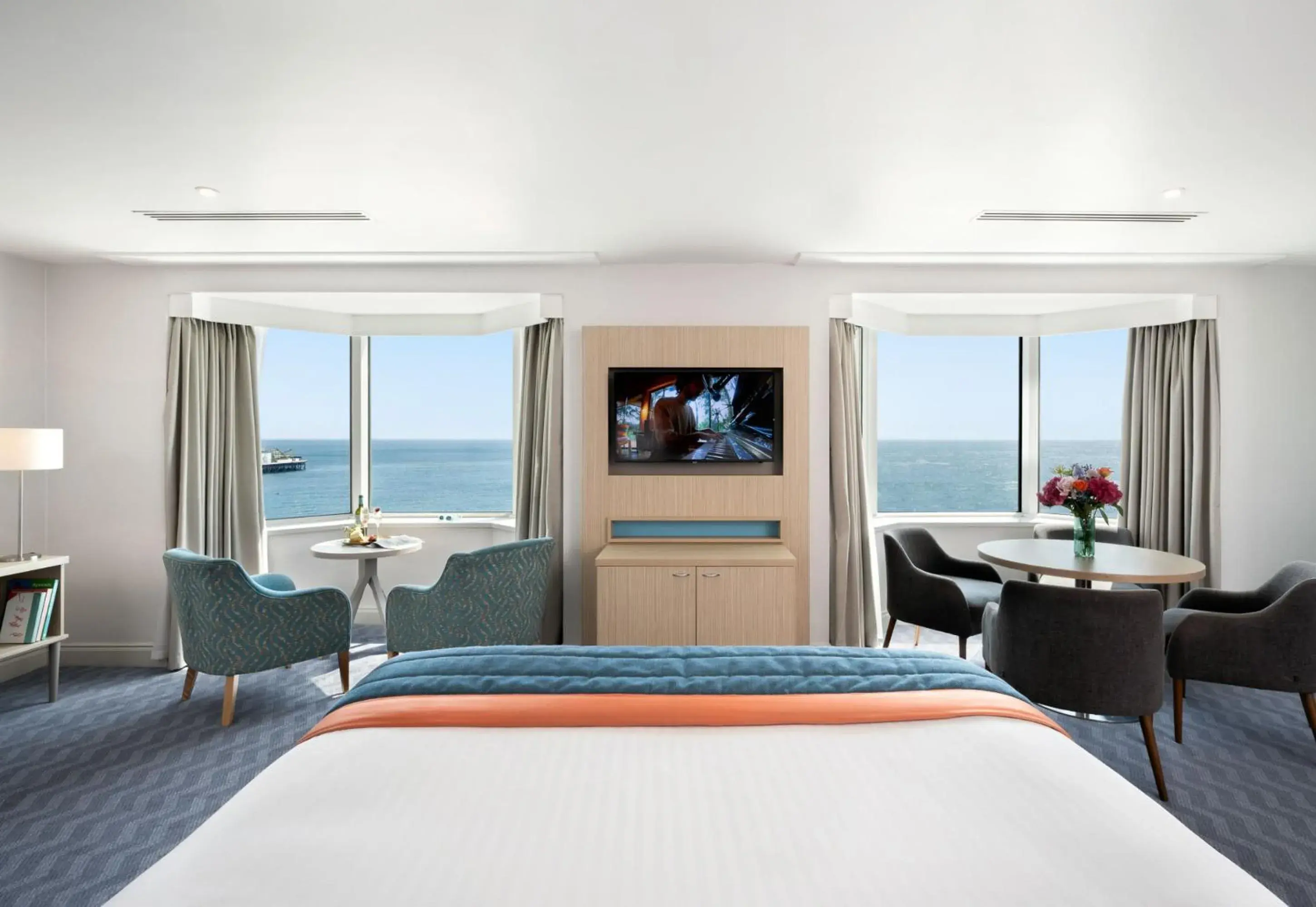 View (from property/room), Bed in Leonardo Royal Hotel Brighton Waterfront View (from property/room), Bed in Leonardo Royal Hotel Brighton Waterfront