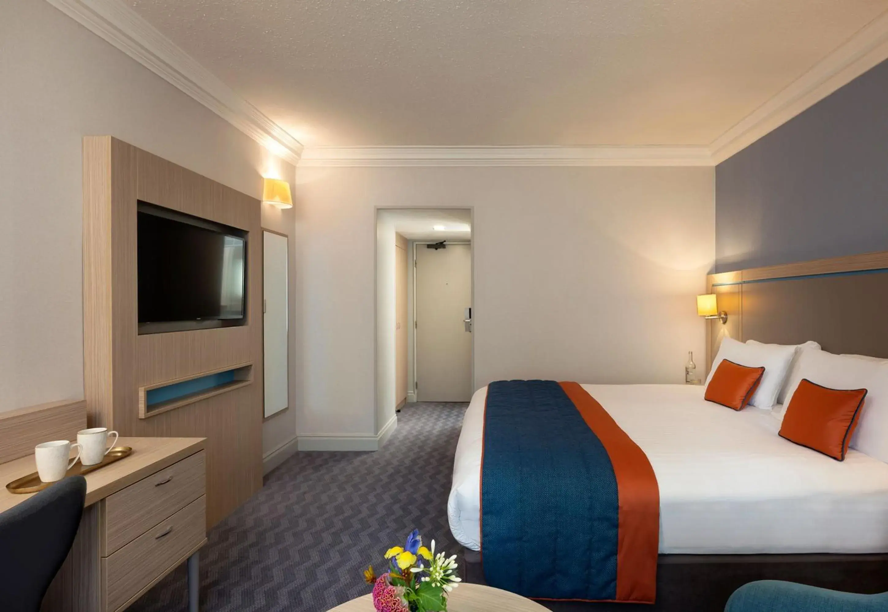 Bedroom, Bed in Leonardo Royal Hotel Brighton Waterfront Bedroom, Bed in Leonardo Royal Hotel Brighton Waterfront