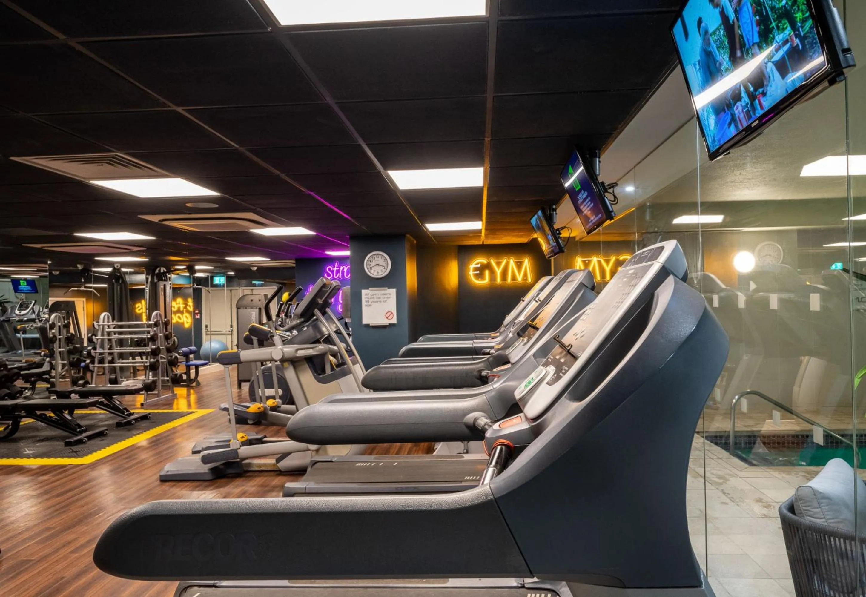 Fitness centre/facilities in Leonardo Royal Hotel Brighton Waterfront