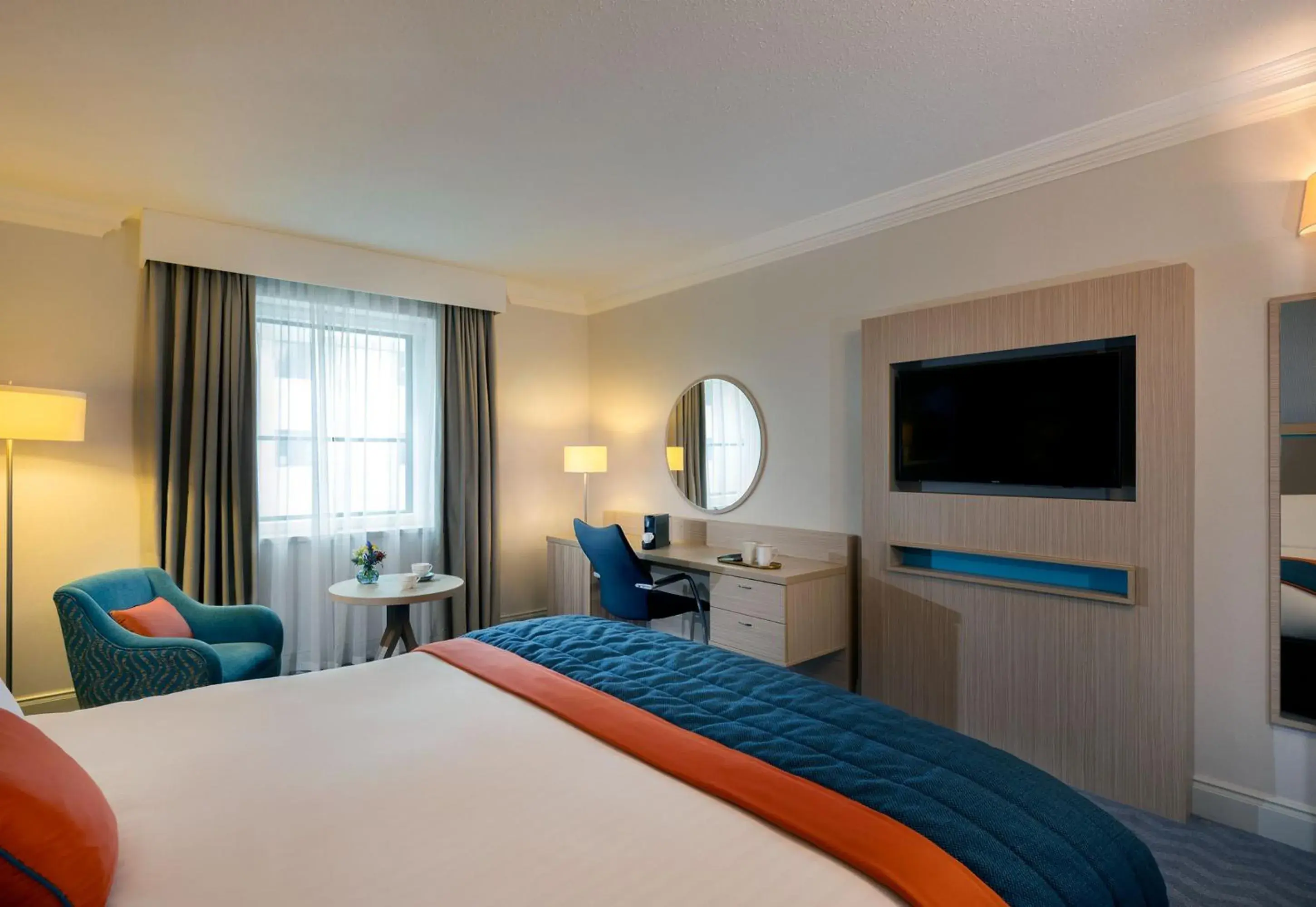 Bedroom, Bed in Leonardo Royal Hotel Brighton Waterfront Bedroom, Bed in Leonardo Royal Hotel Brighton Waterfront