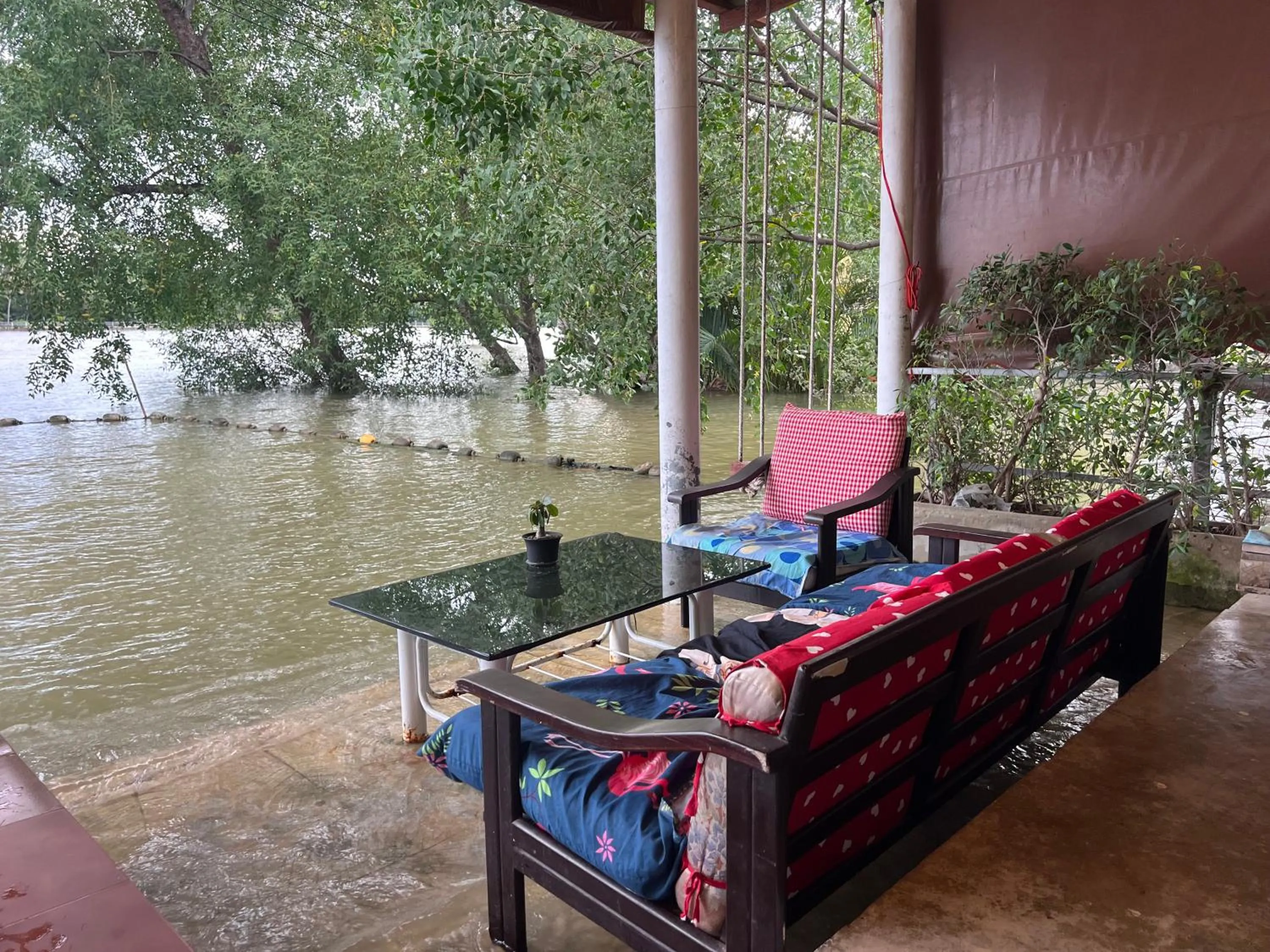 Seating area in Se'sun Amphawa