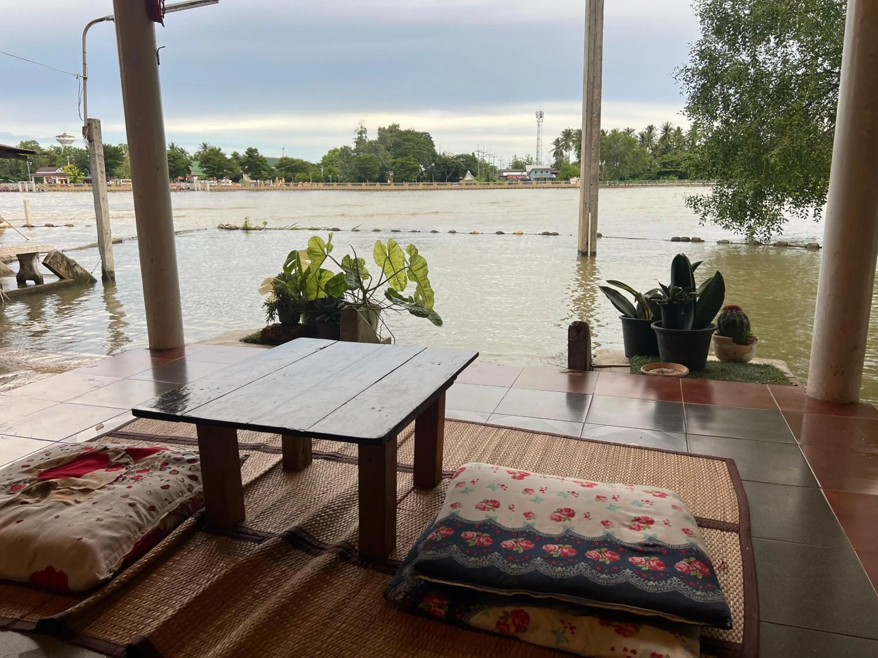 Property building in Se'sun Amphawa