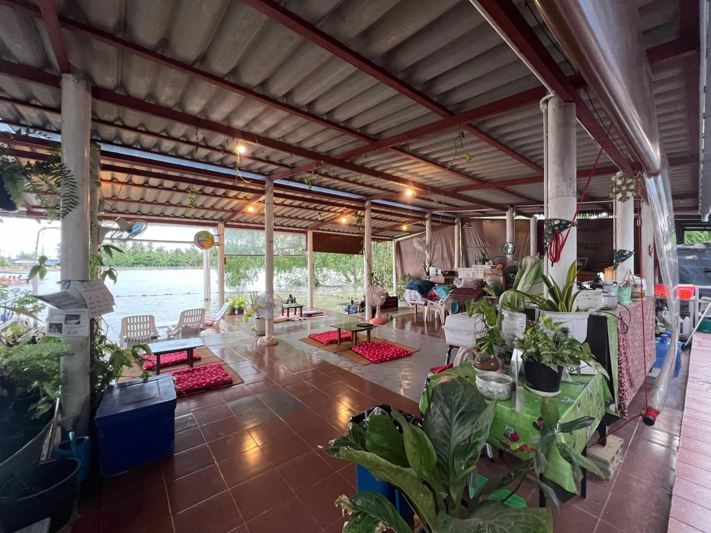 Living room in Se'sun Amphawa