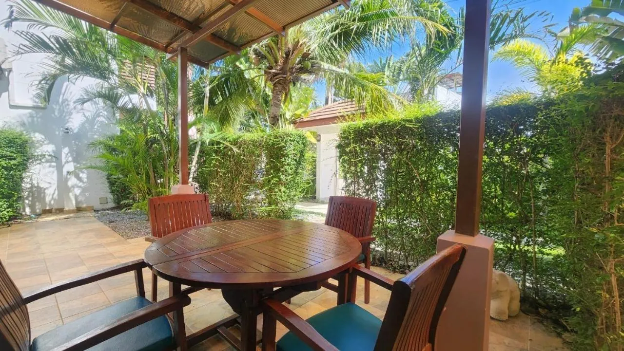 Oasis Garden &amp; Pool Villa at VIP Resort