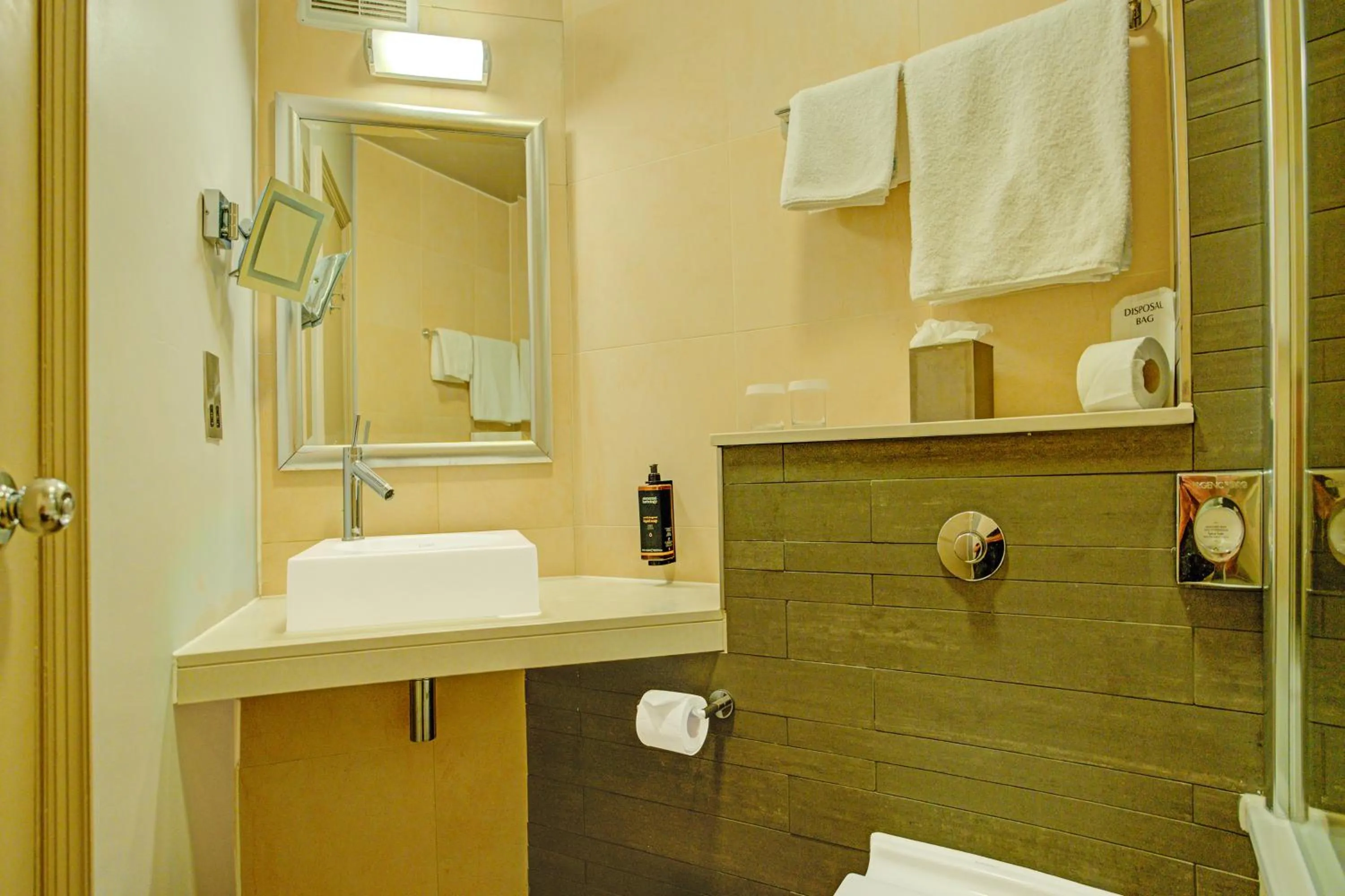 Bathroom in Atlantic Tower Hotel Liverpool By Sunday