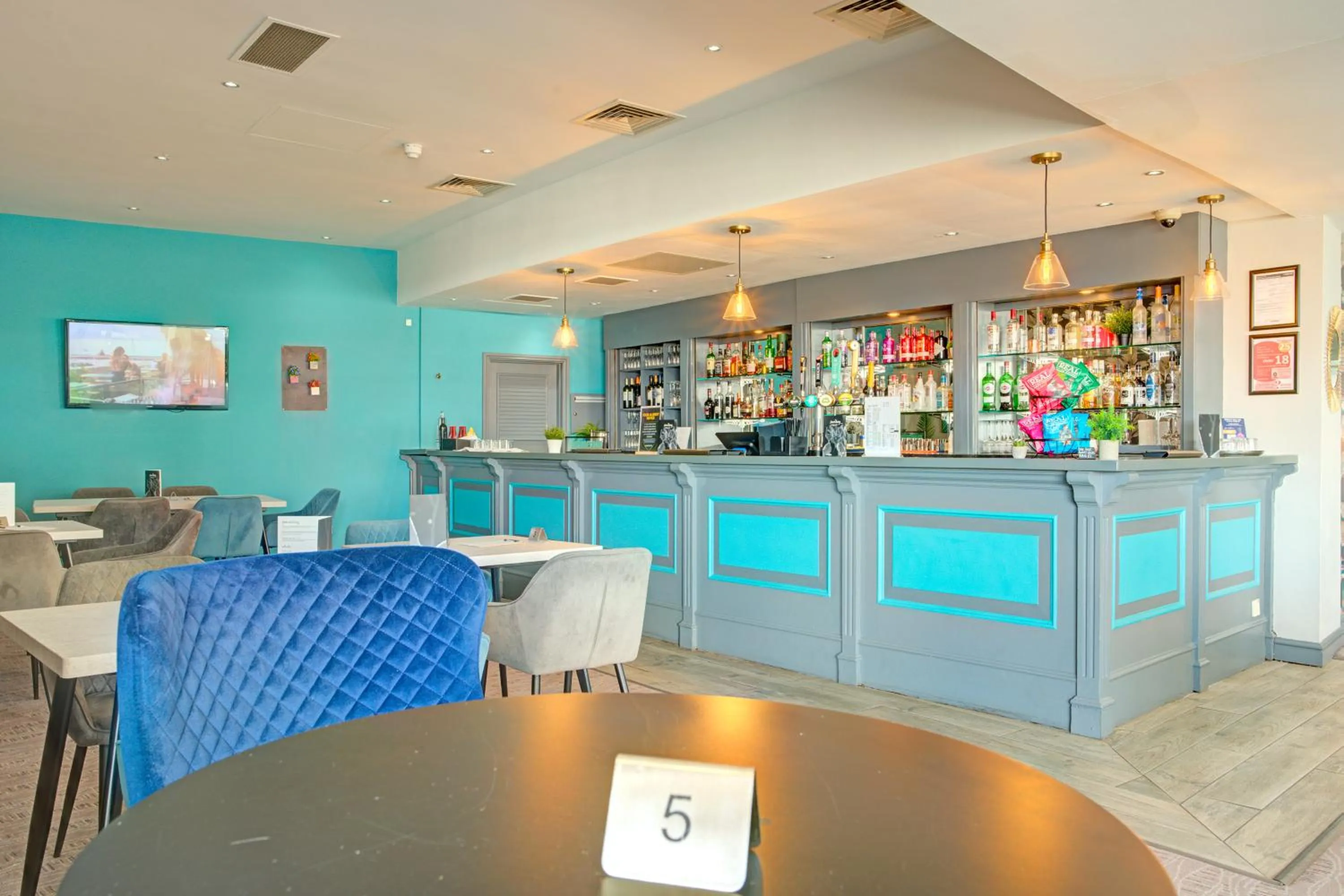 Lounge or bar in Atlantic Tower Hotel Liverpool By Sunday