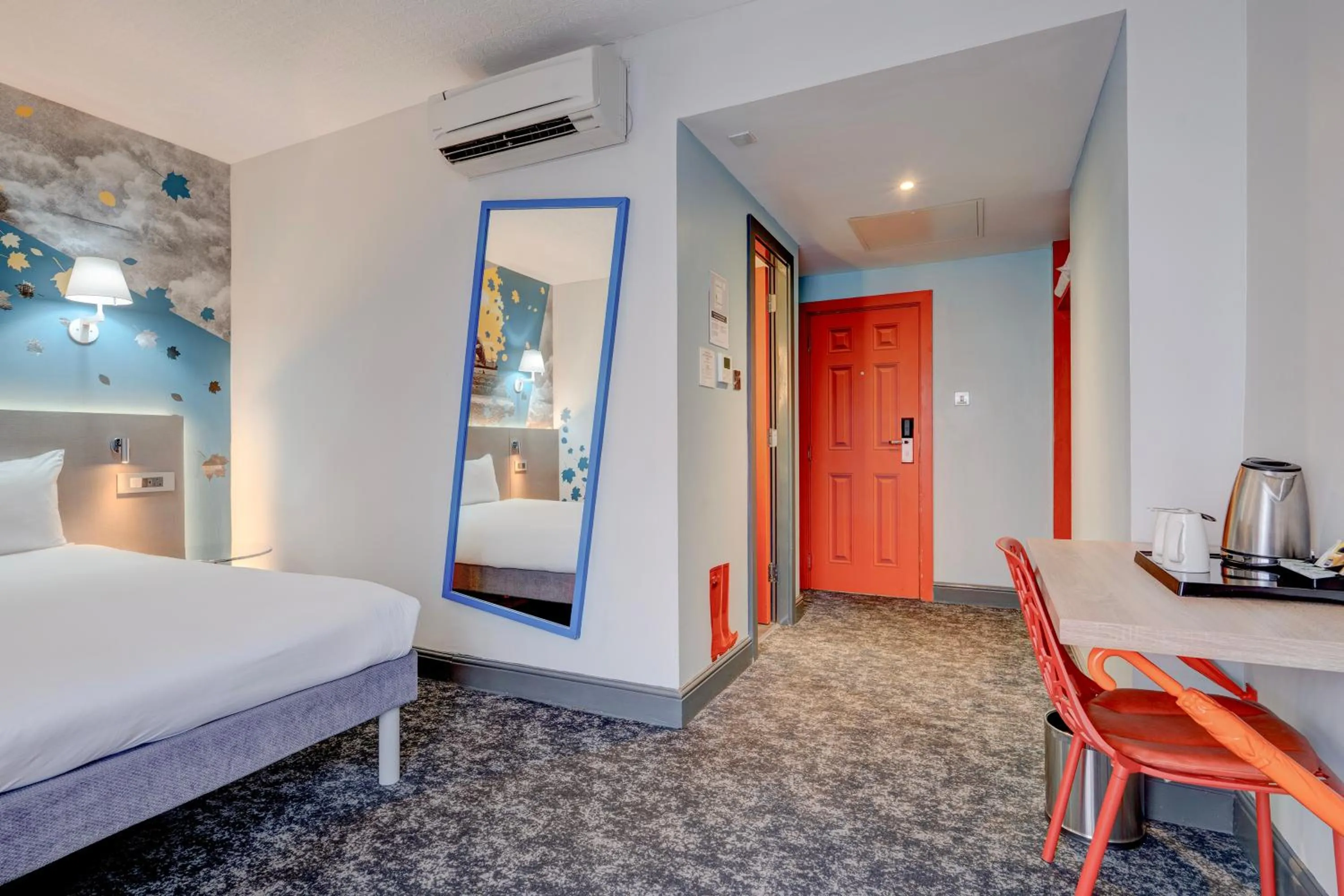 Bedroom, Bed in Manchester Portland By Sunday