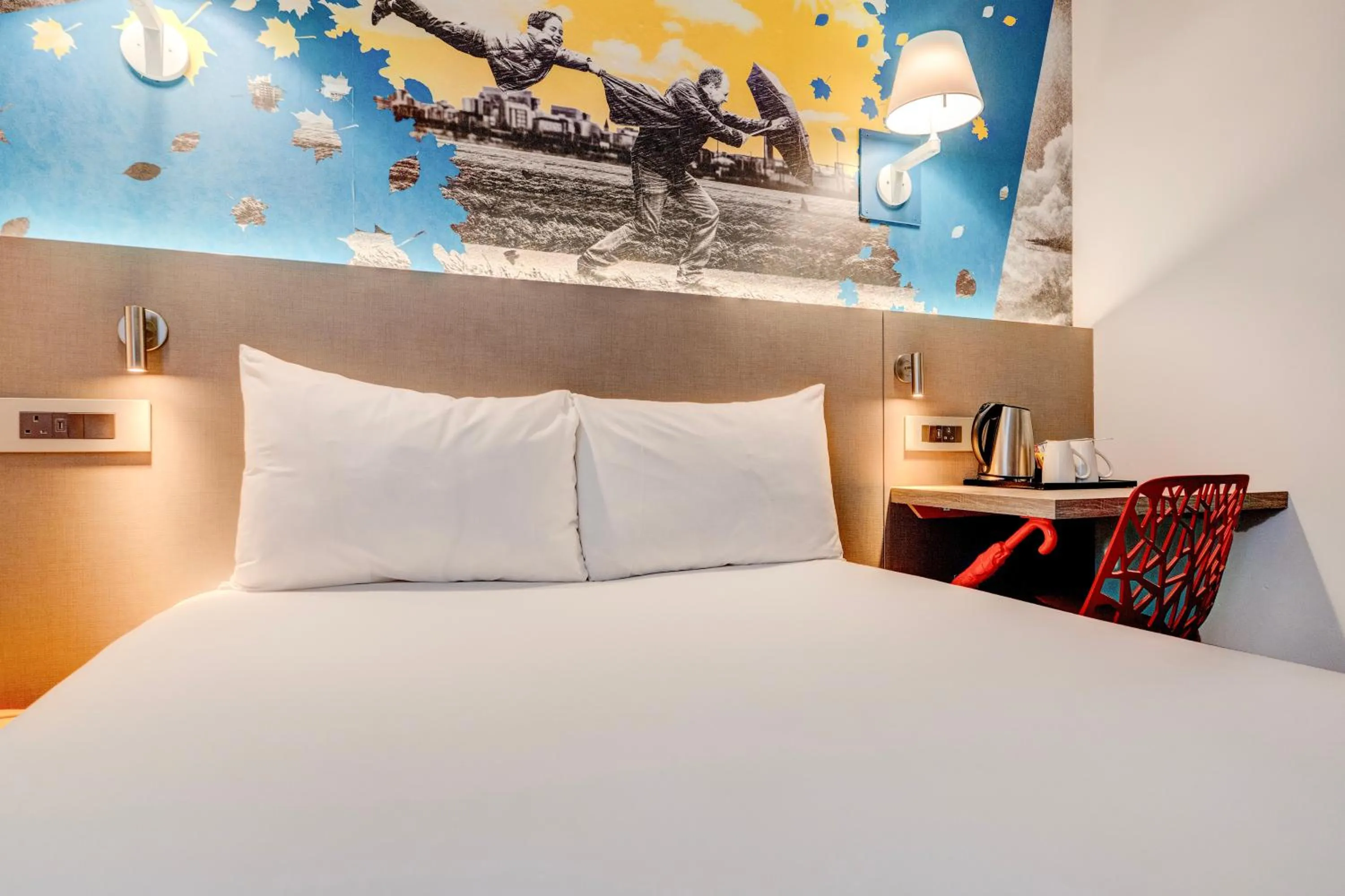 Bedroom, Bed in Manchester Portland By Sunday