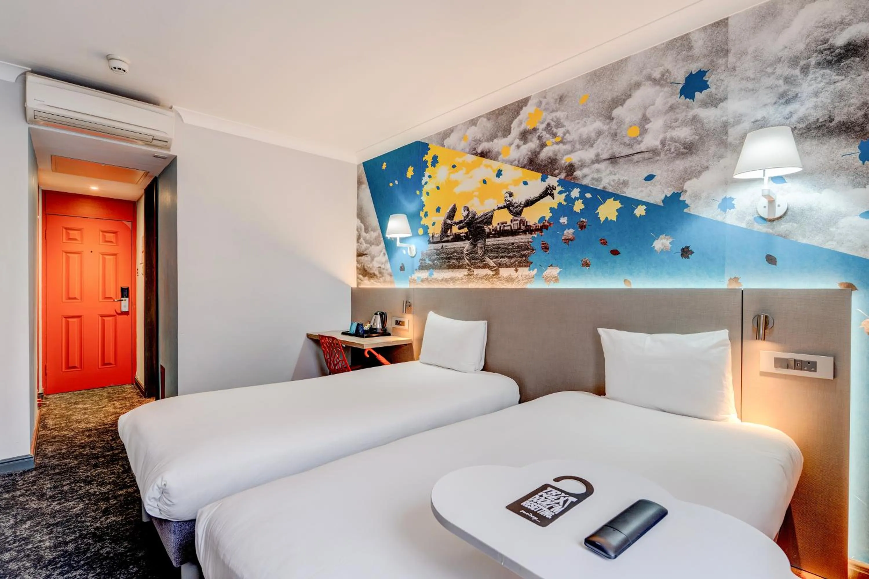 Bedroom, Bed in Manchester Portland By Sunday