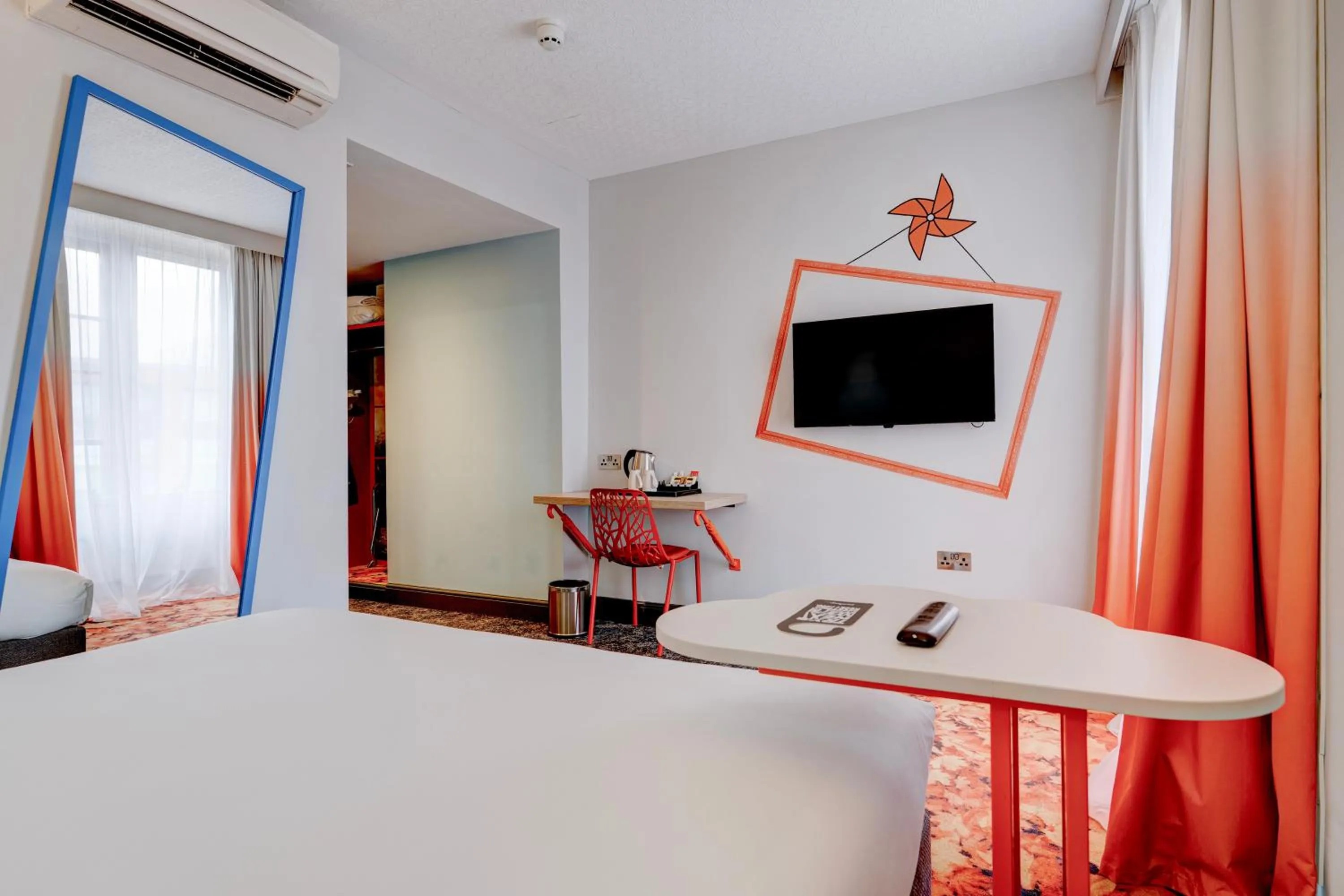 Bed in Manchester Portland By Sunday