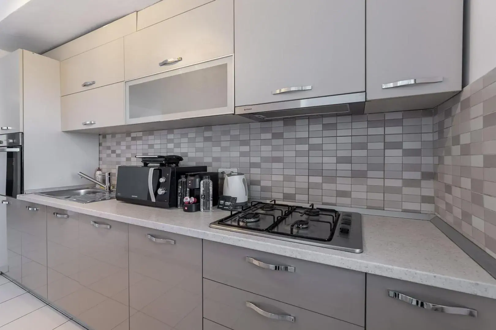 Superior One-Bedroom Apartment with Balcony in Monaco Grand Apartments By CityBookings Superior One-Bedroom Apartment with Balcony in Monaco Grand Apartments By CityBookings