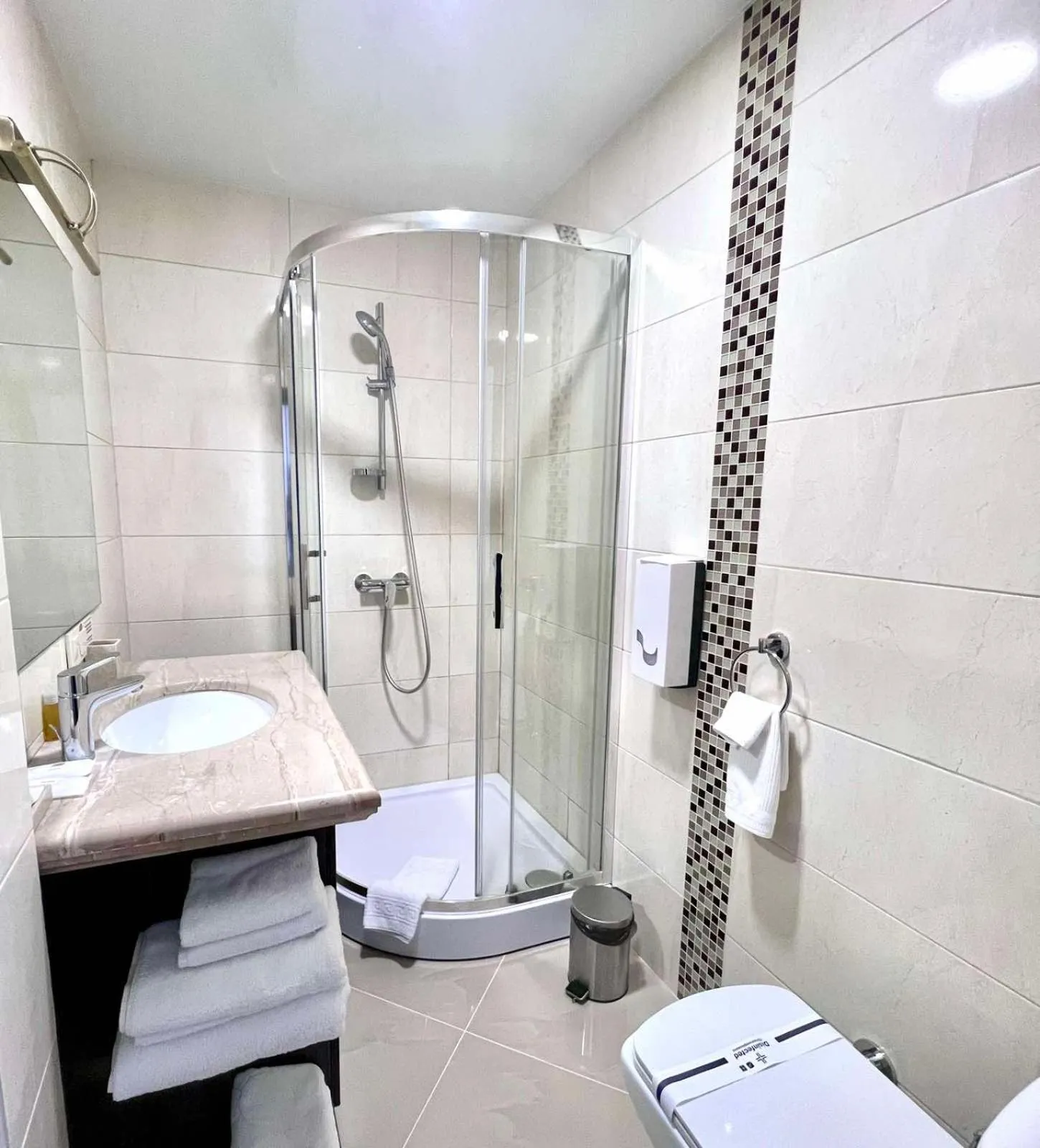 Shower in SPA Hotel Galera