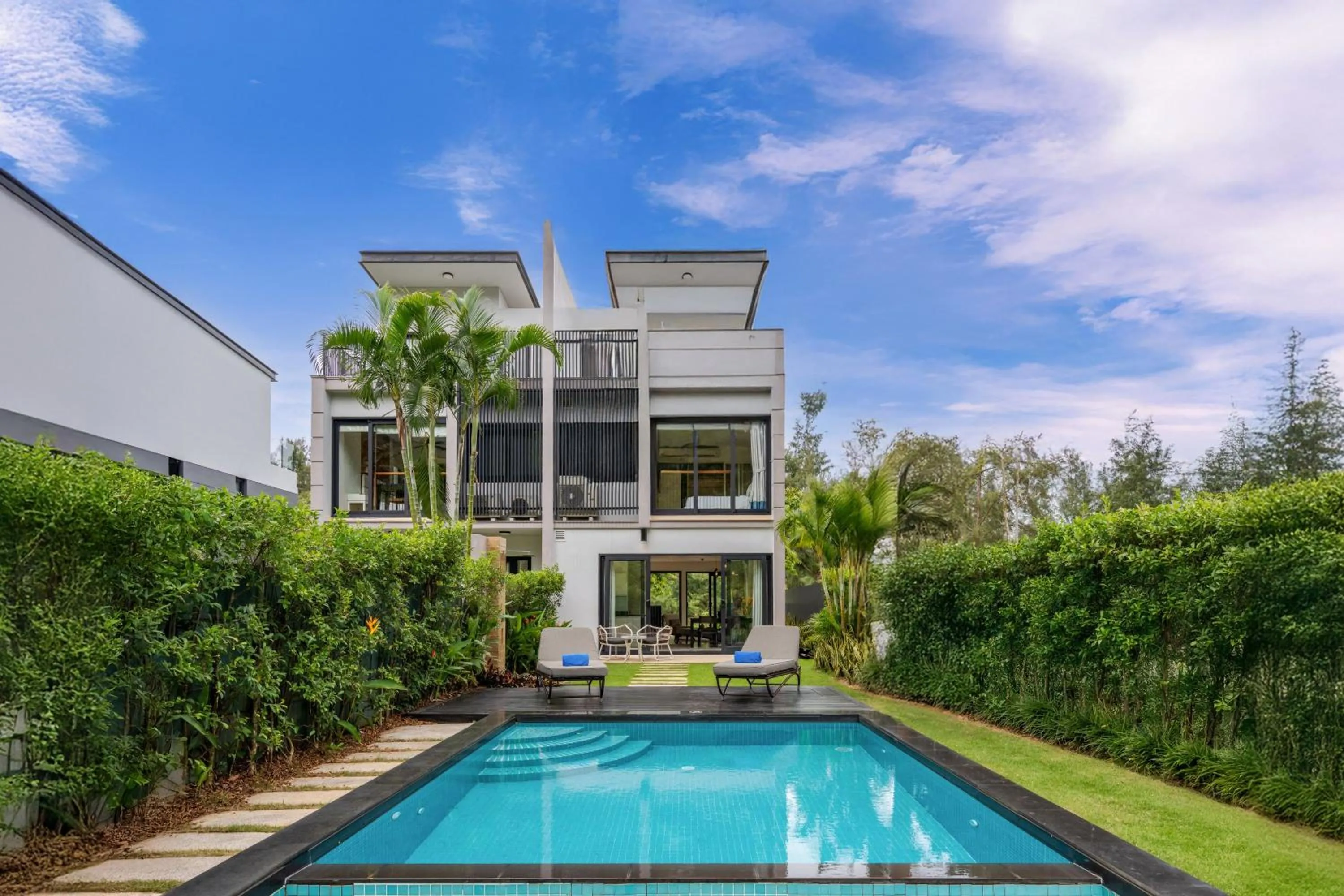 Swimming pool in Laguna Parkside Lăng Cô