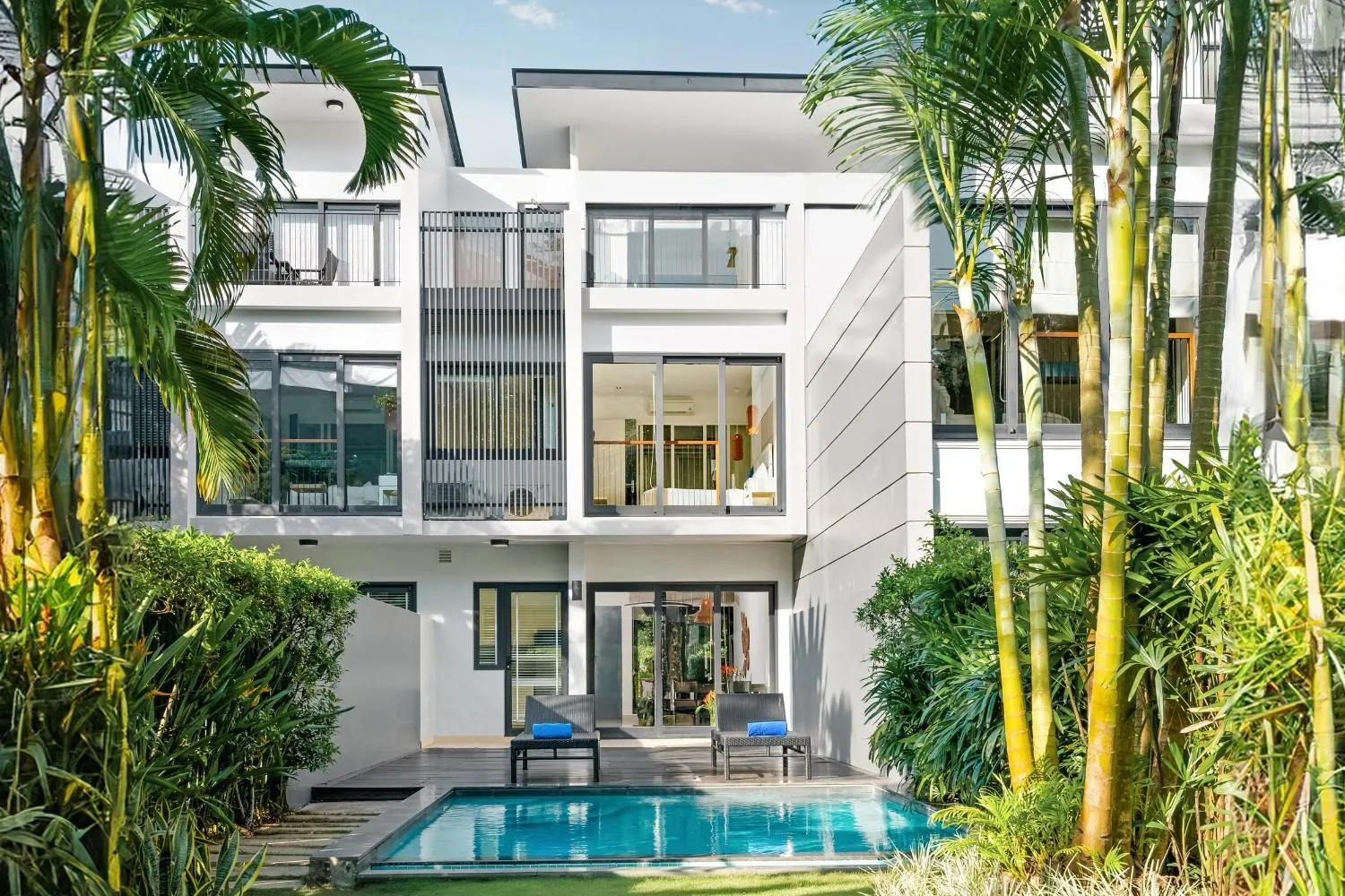 Swimming pool in Laguna Parkside Lăng Cô