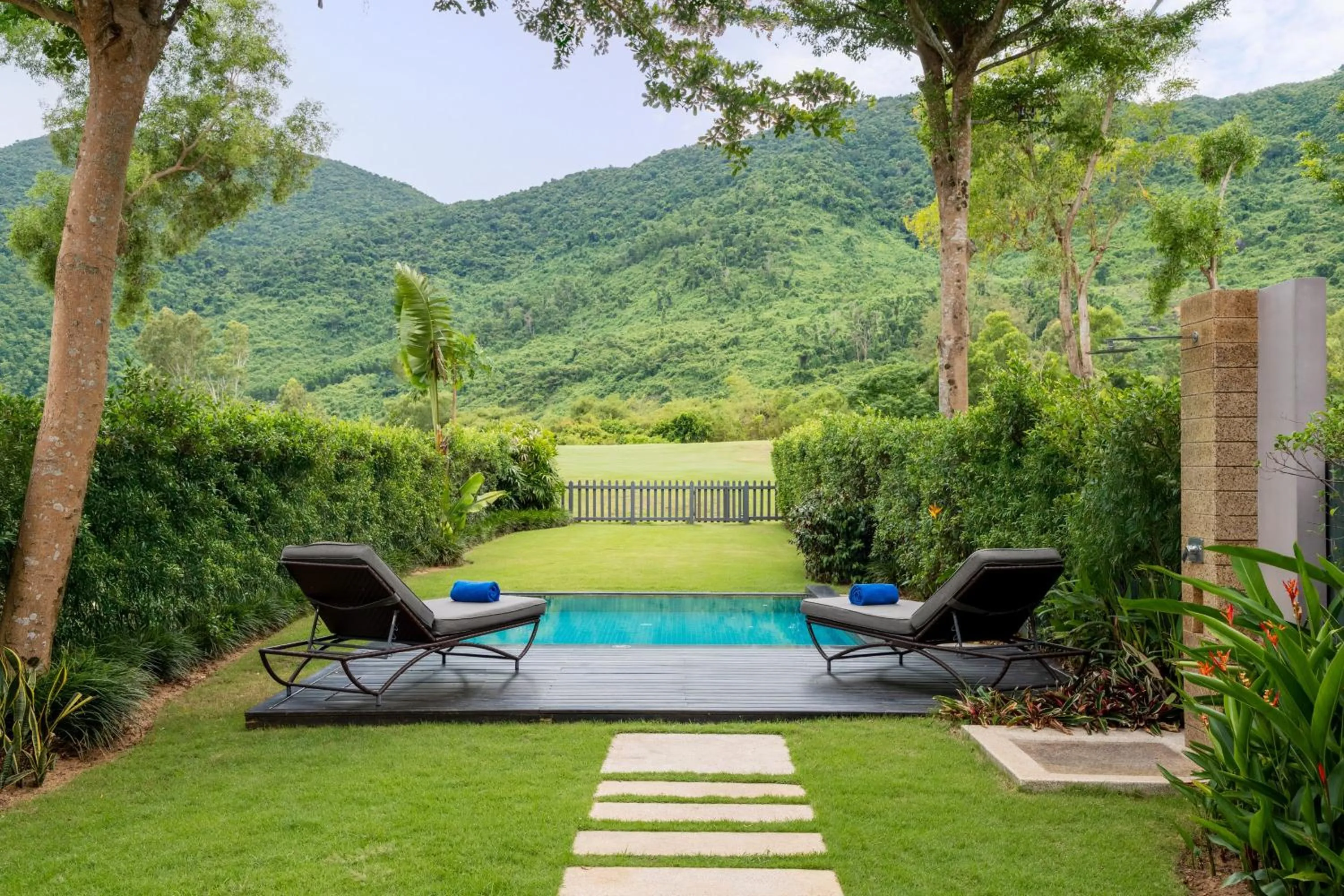 Swimming pool in Laguna Parkside Lăng Cô