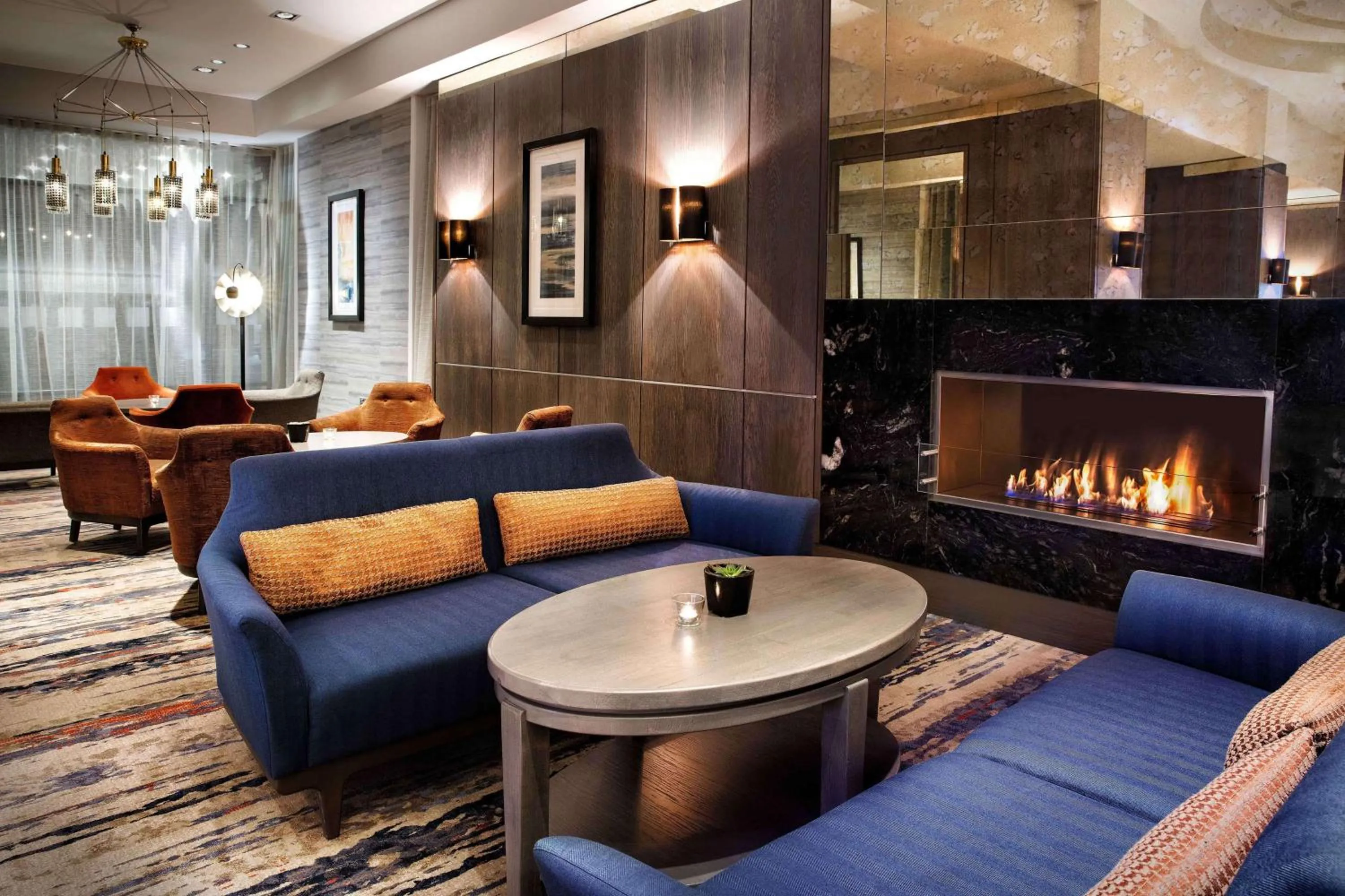 Lobby or reception in DoubleTree by Hilton Glasgow Central