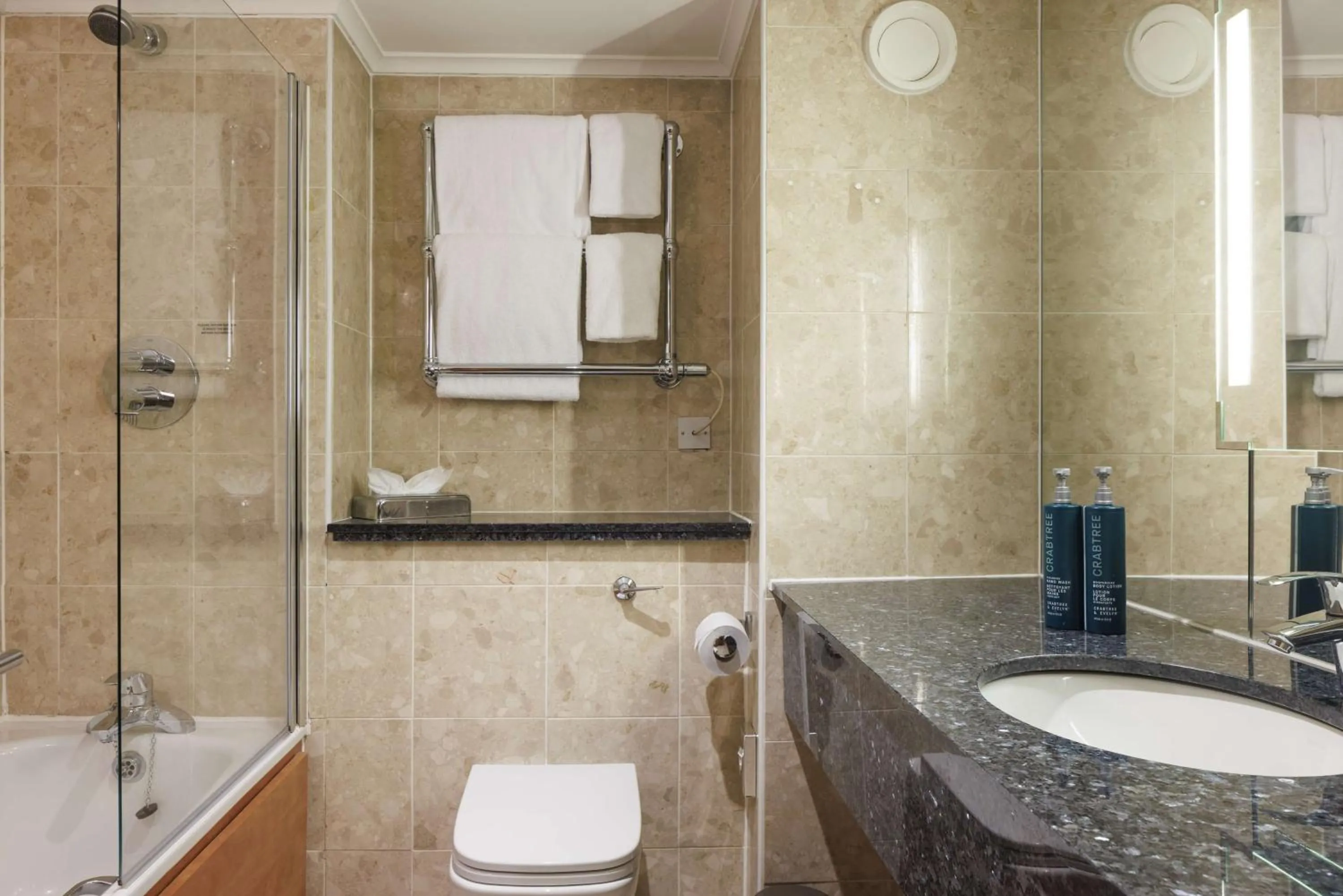 Photo of the whole room in DoubleTree by Hilton Glasgow Central