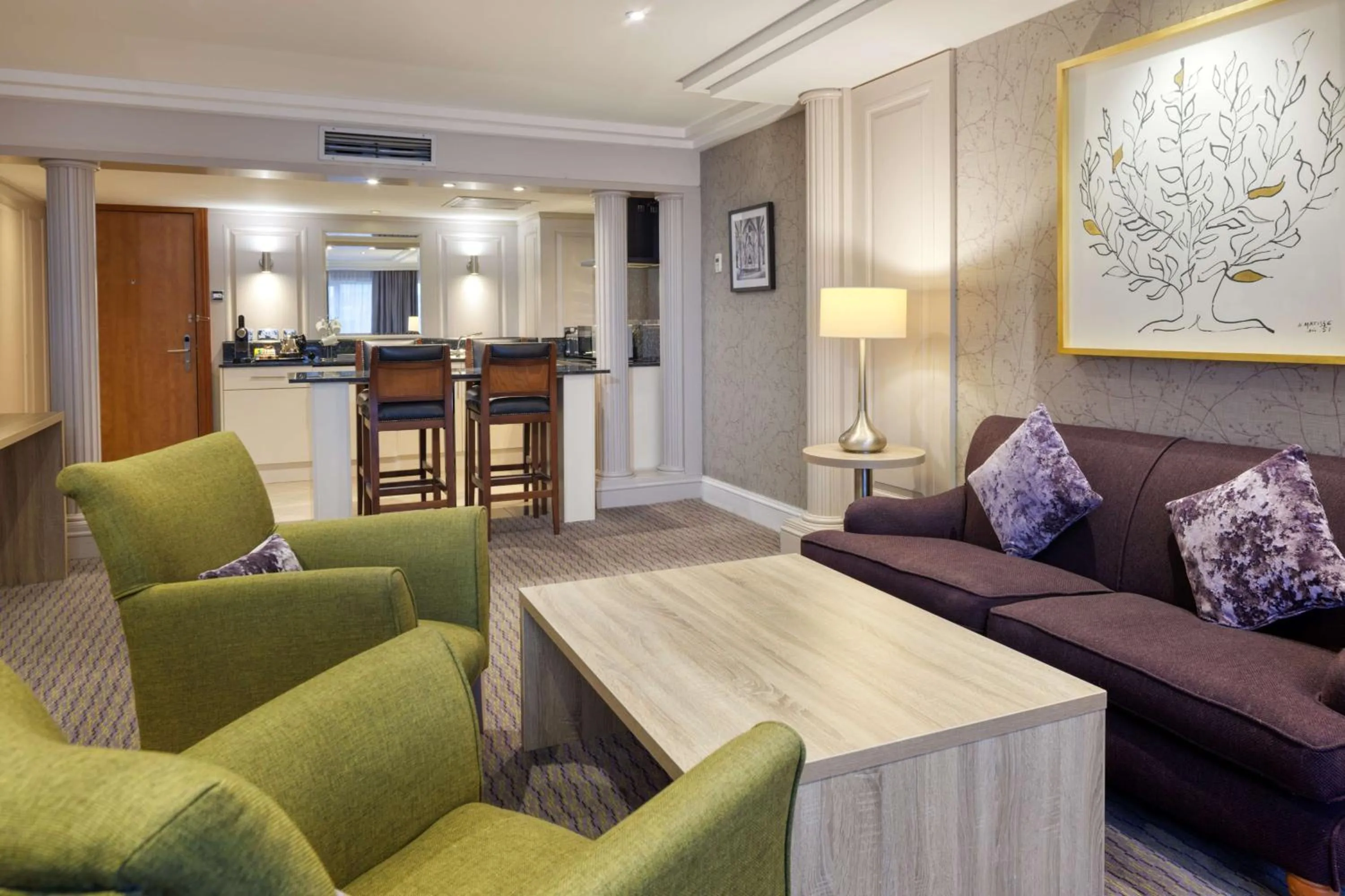 Photo of the whole room in DoubleTree by Hilton Glasgow Central