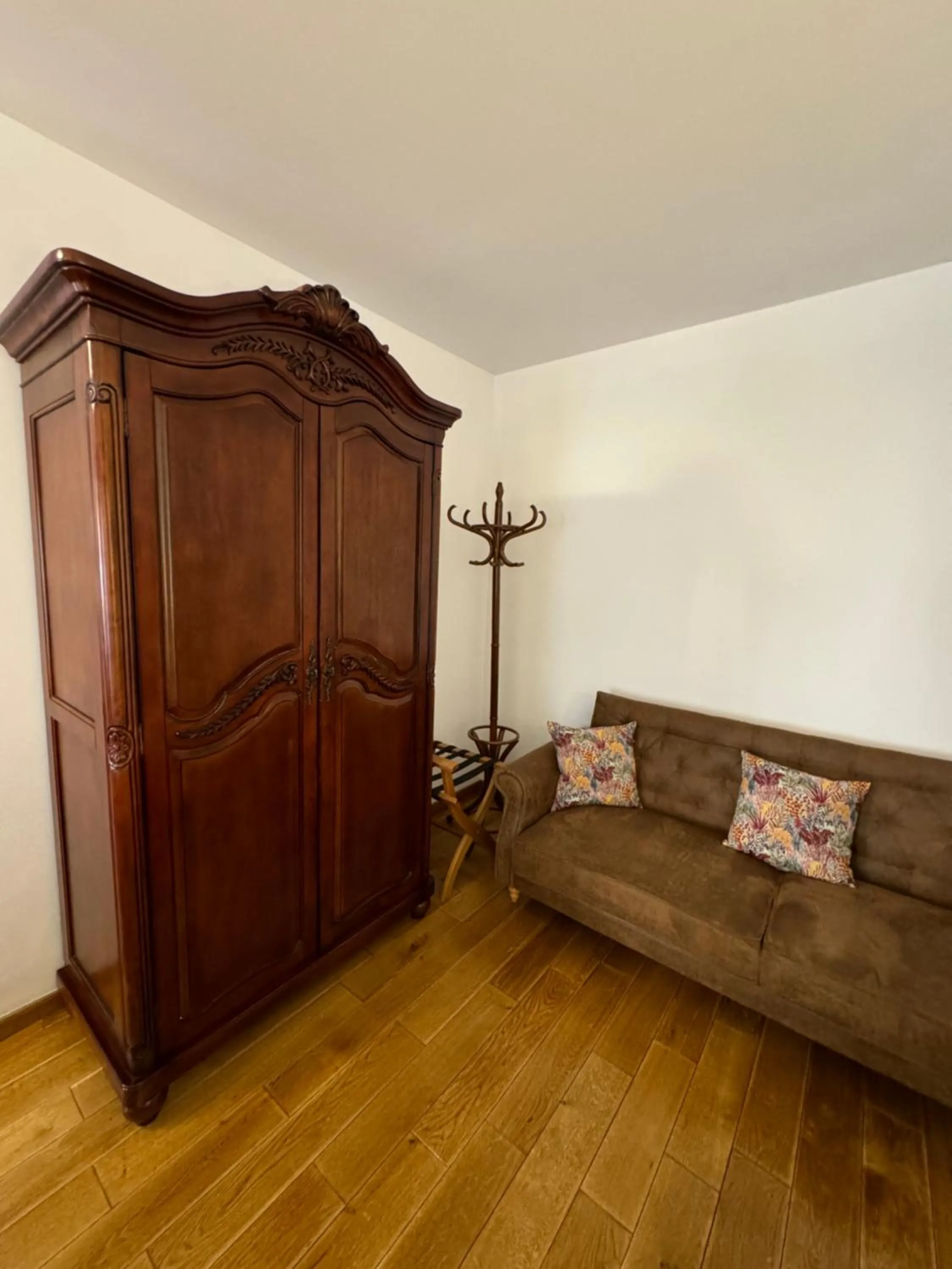 Photo of the whole room in Cetatea Medievala