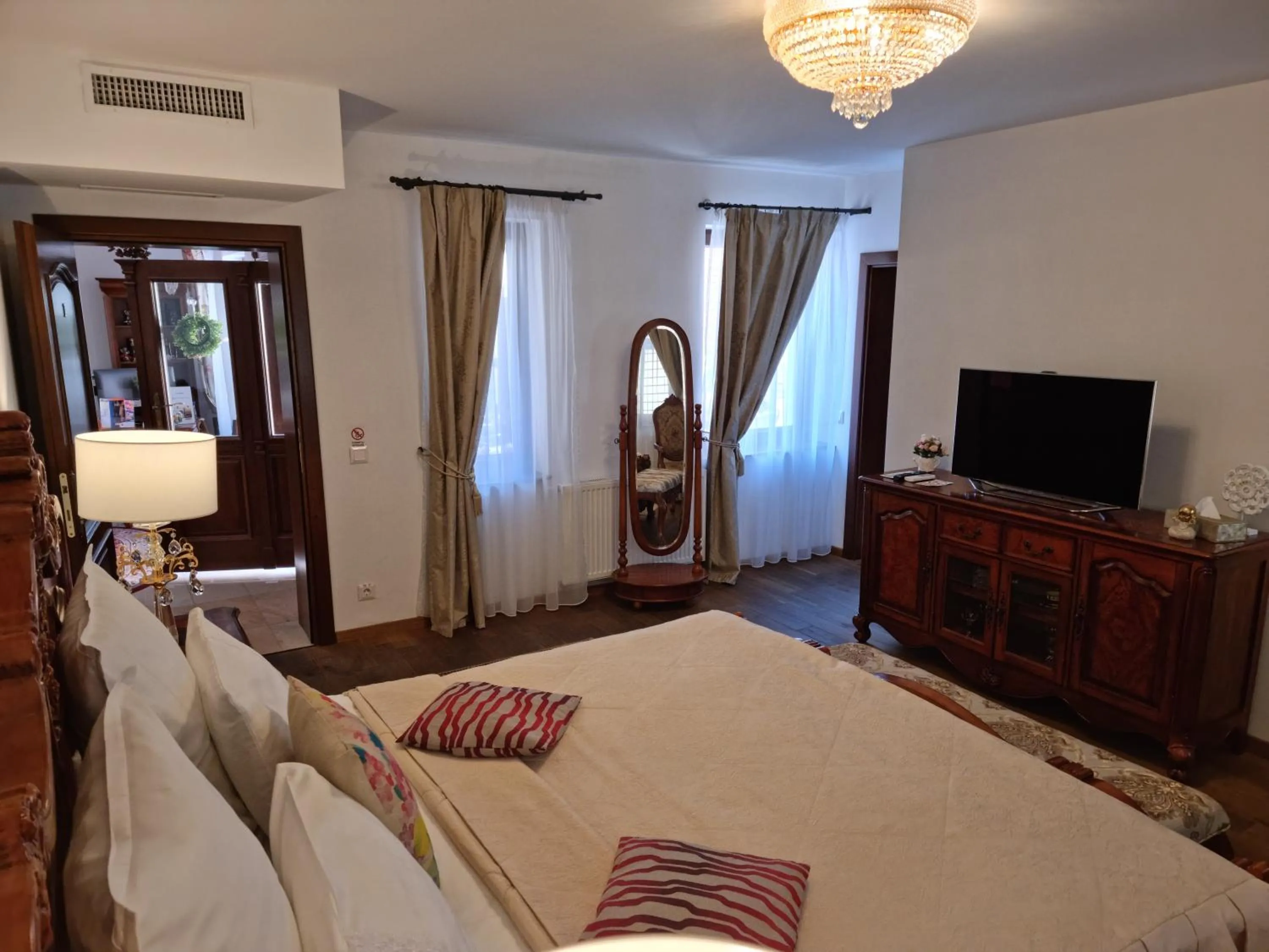 Bed in Cetatea Medievala