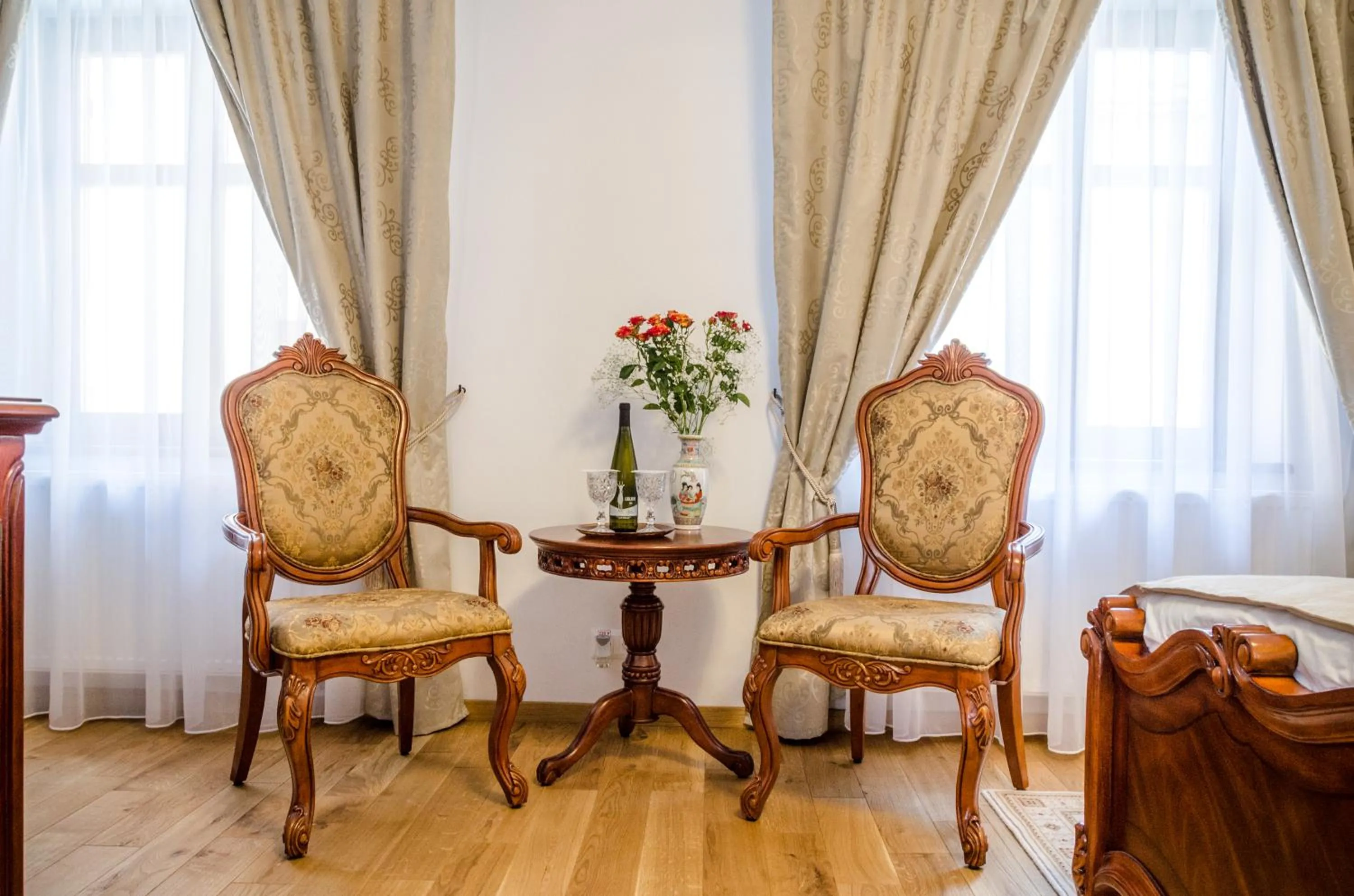 Photo of the whole room in Cetatea Medievala