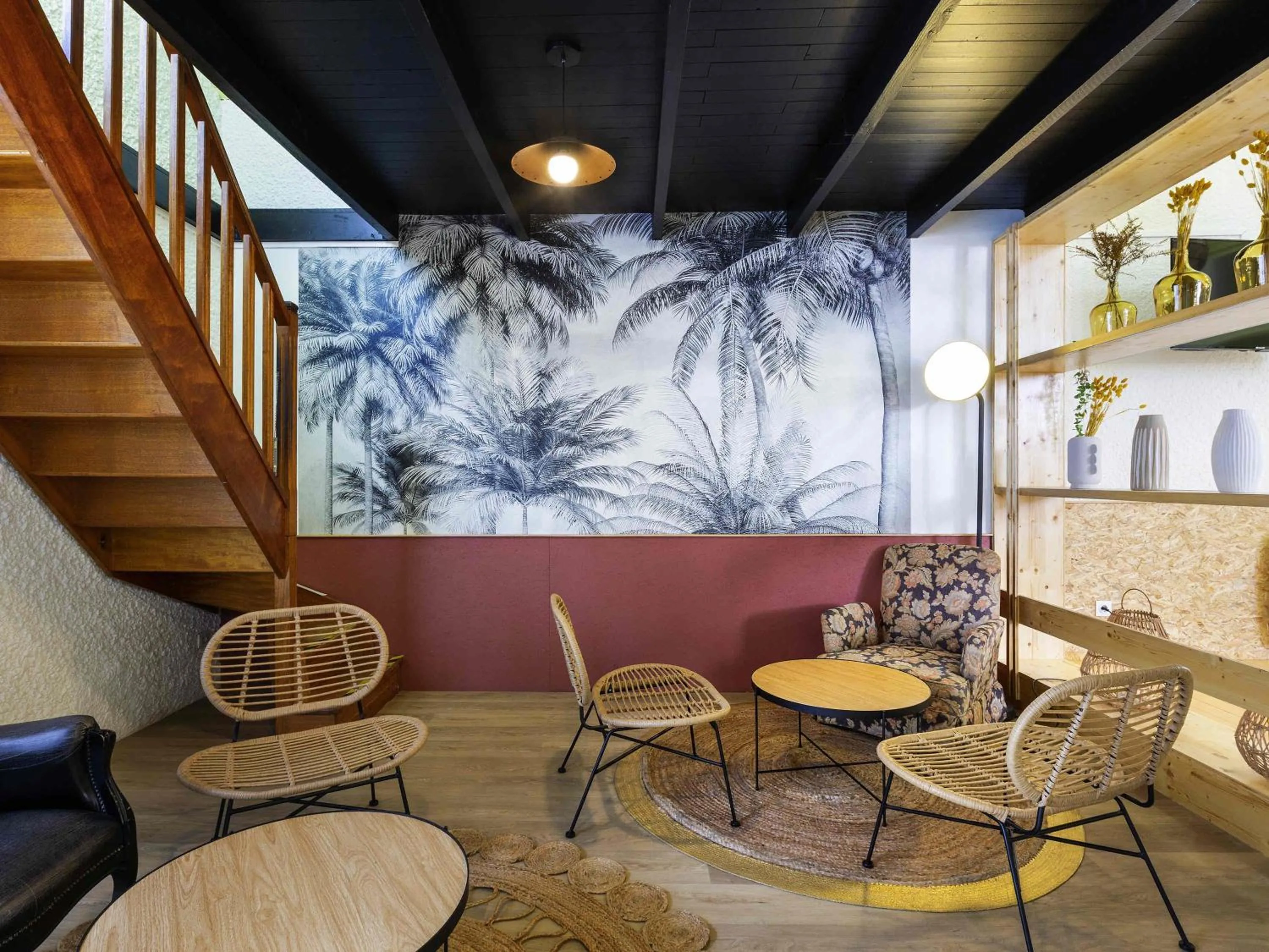 Property building in Greet Hôtel Villeneuve la Garenne - rénové