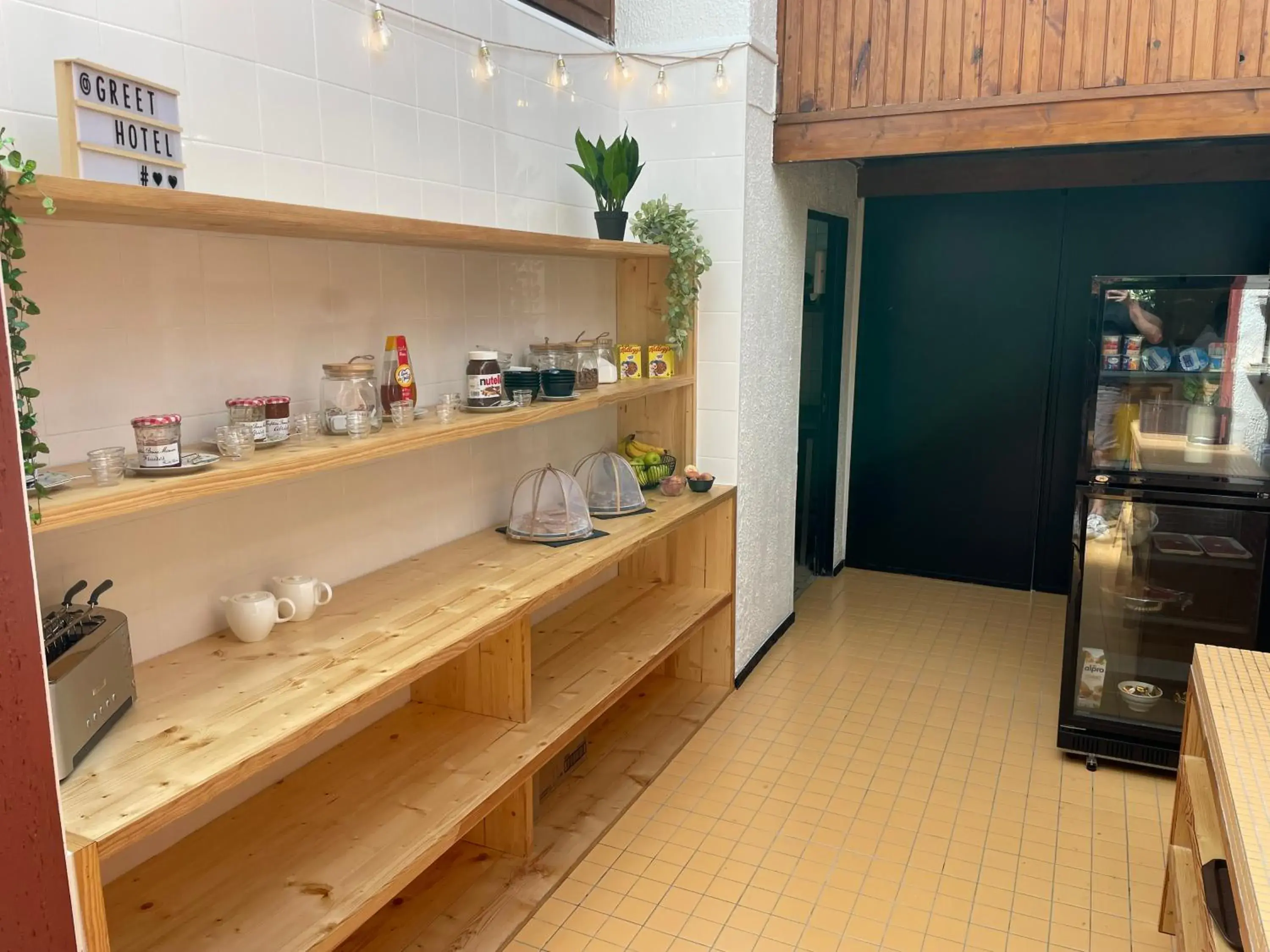 Breakfast in Greet Hôtel Villeneuve la Garenne - rénové Breakfast in Greet Hôtel Villeneuve la Garenne - rénové