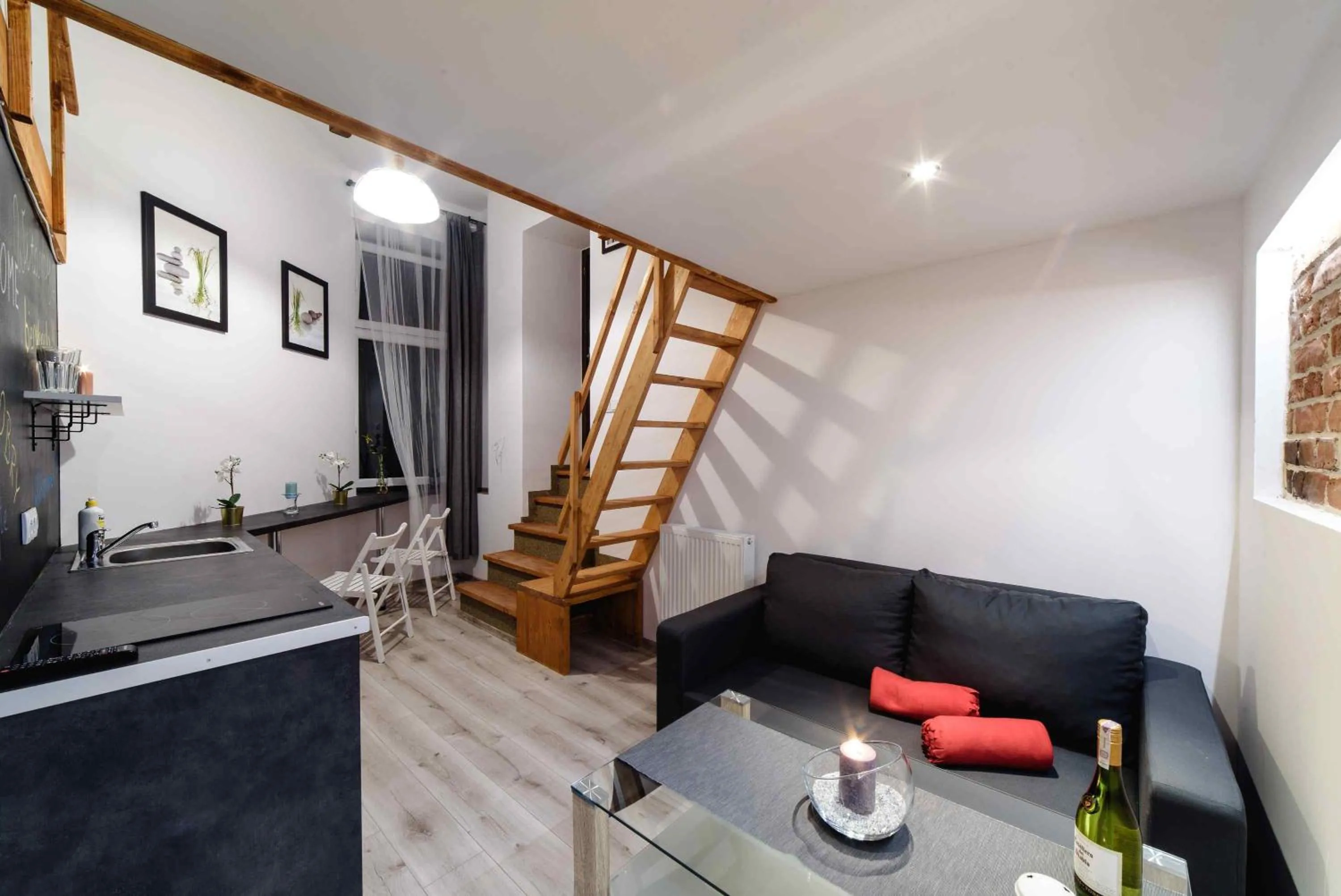 Photo of the whole room in 2 Nights Apartments - great location, right next to Main Rail and Bus Station, 10 min to Main Square by foot