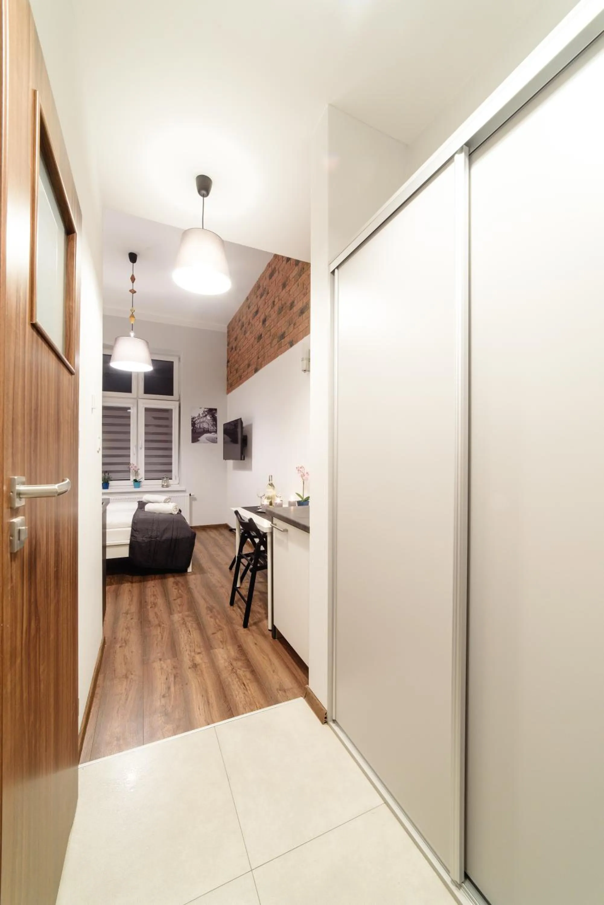 Photo of the whole room, Bed in 2 Nights Apartments - great location, right next to Main Rail and Bus Station, 10 min to Main Square by foot