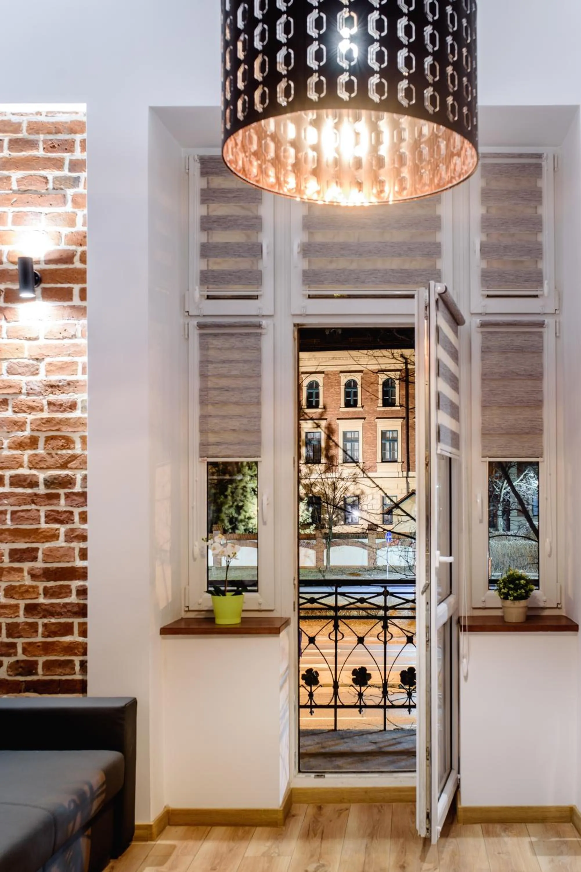 Photo of the whole room in 2 Nights Apartments - great location, right next to Main Rail and Bus Station, 10 min to Main Square by foot