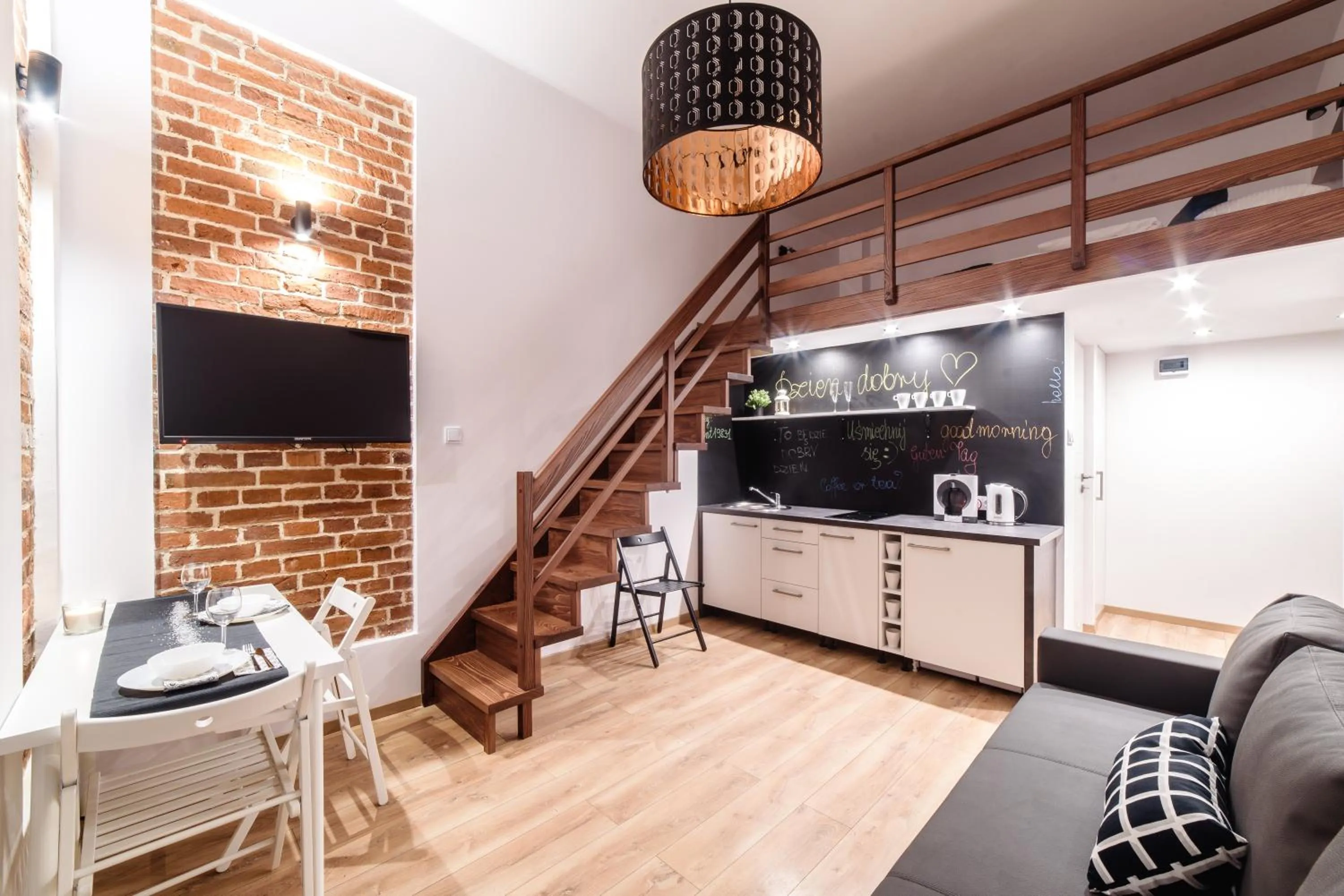 Photo of the whole room in 2 Nights Apartments - great location, right next to Main Rail and Bus Station, 10 min to Main Square by foot