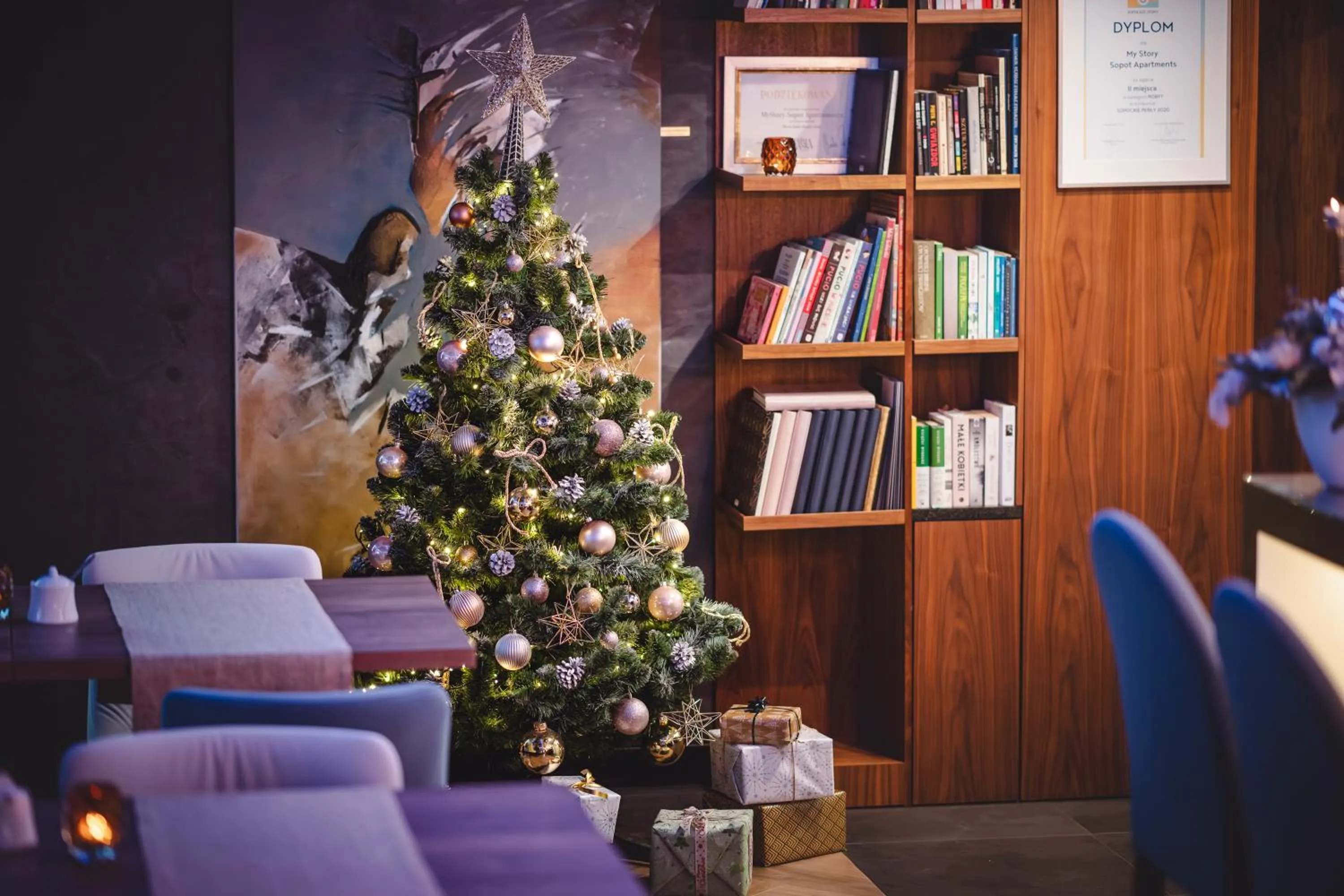 Library in My Story Sopot Apartments