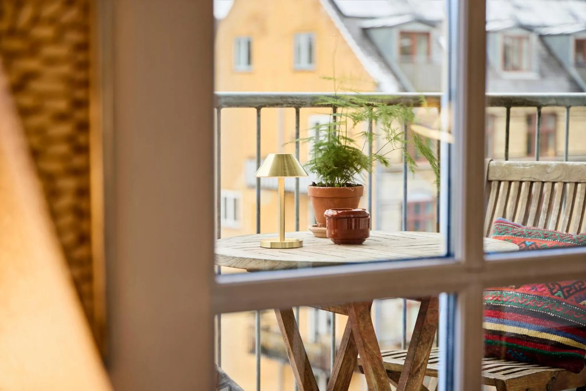 Property building in 66 Guldsmeden