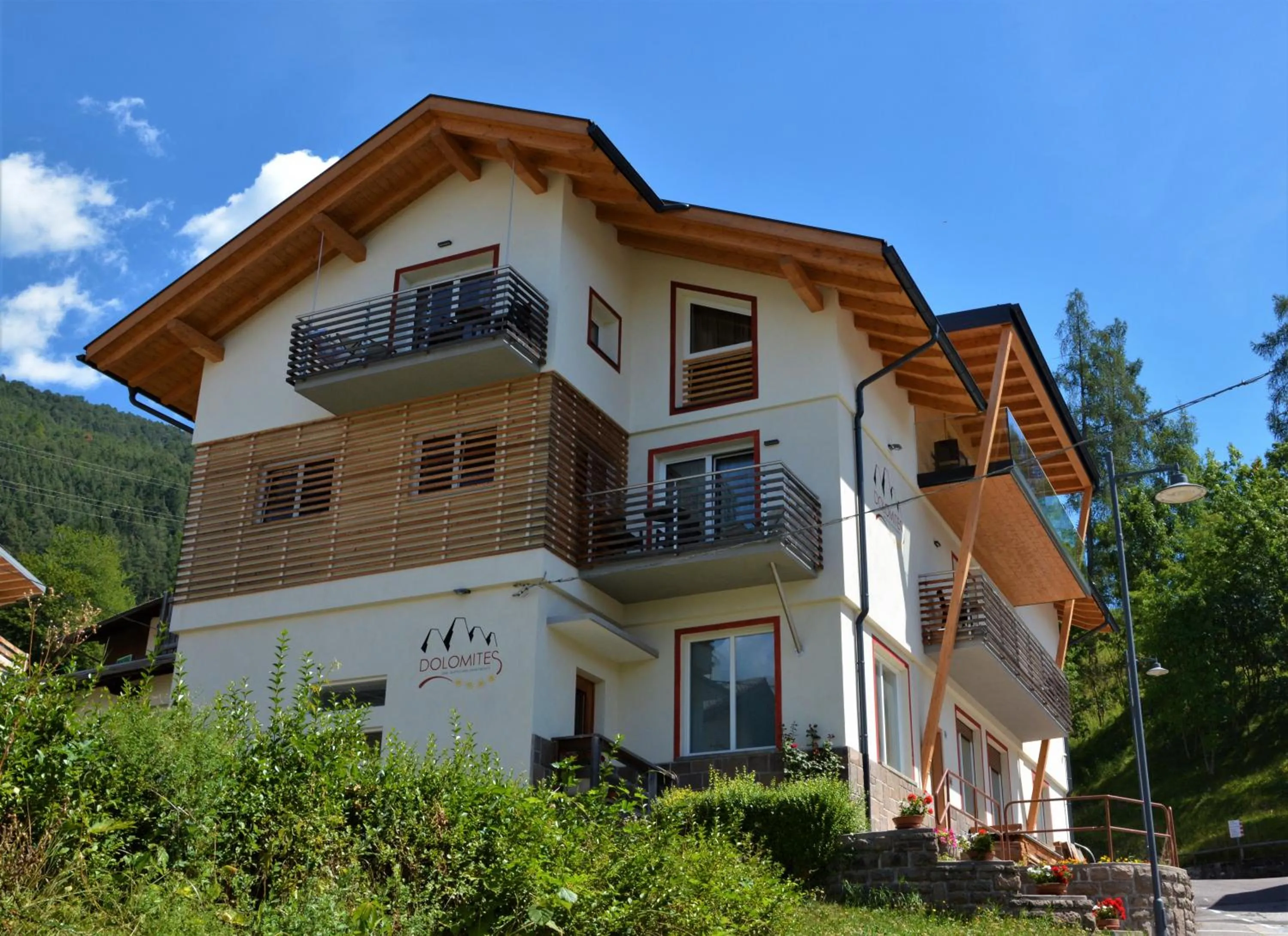 DOLOMITES B&B - Suites, Apartments and SPA