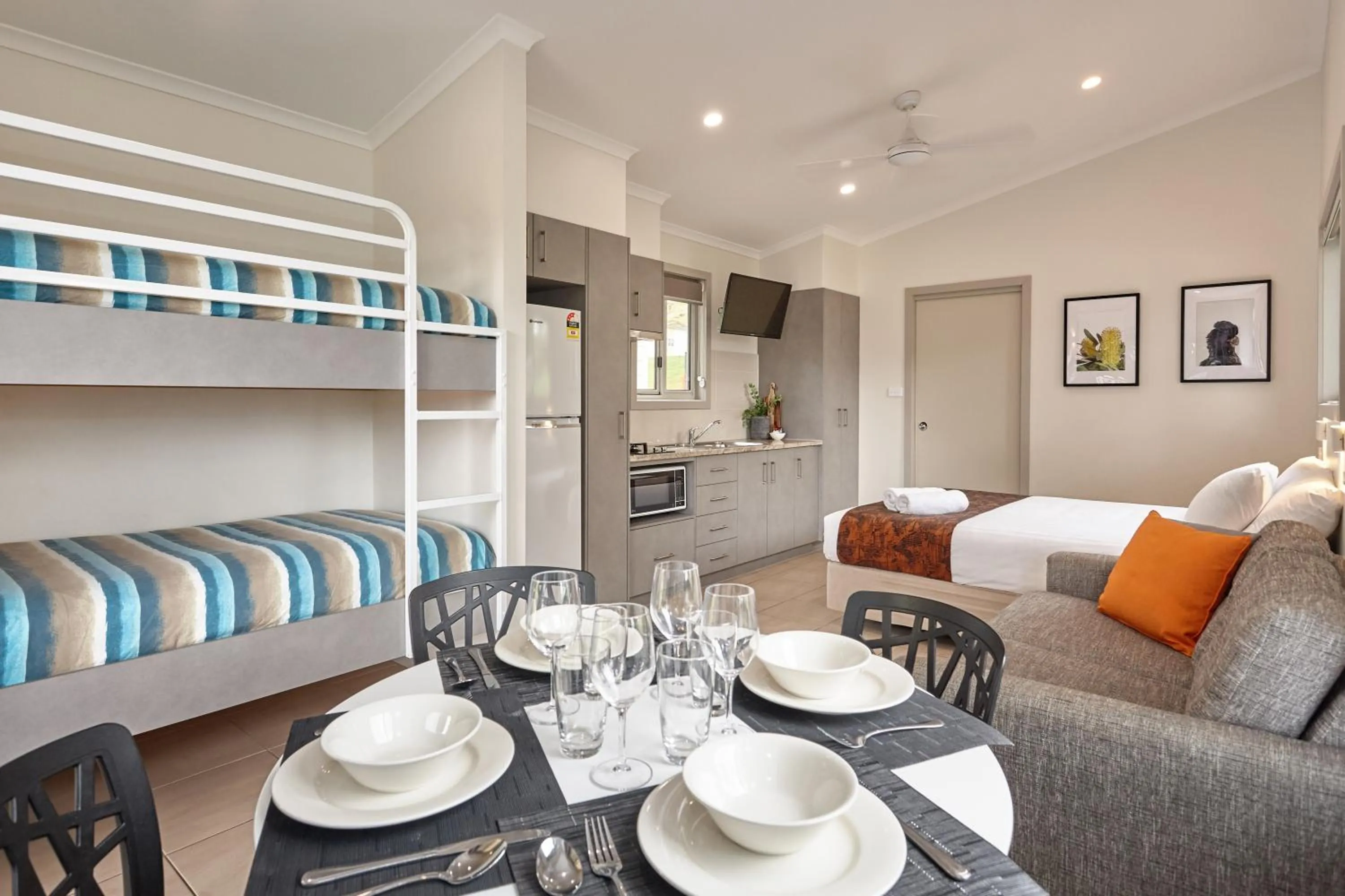 Dining area, Bed in BIG4 Launceston Holiday Park