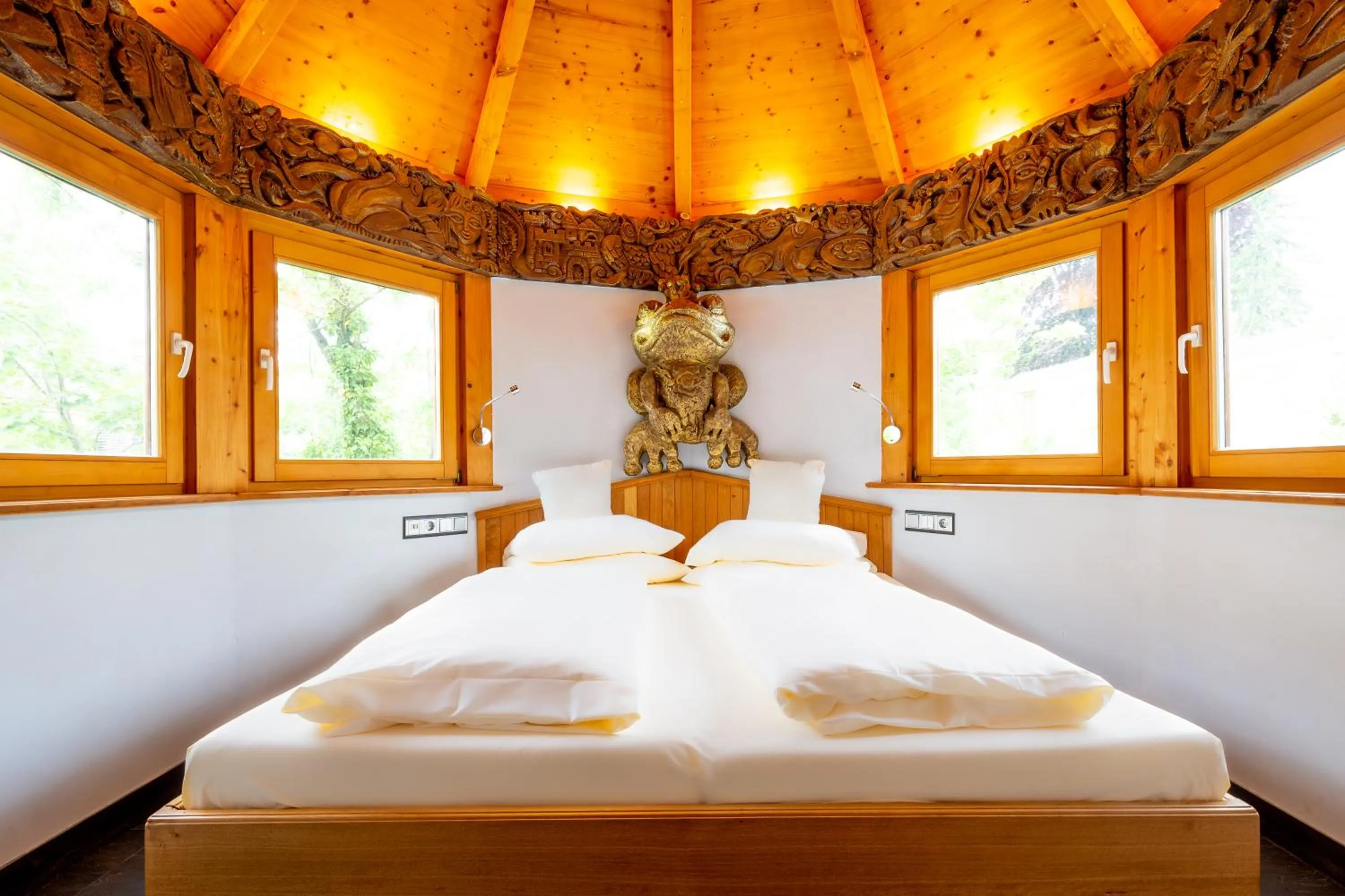 Bed in ALLVITALIS Traumhotel