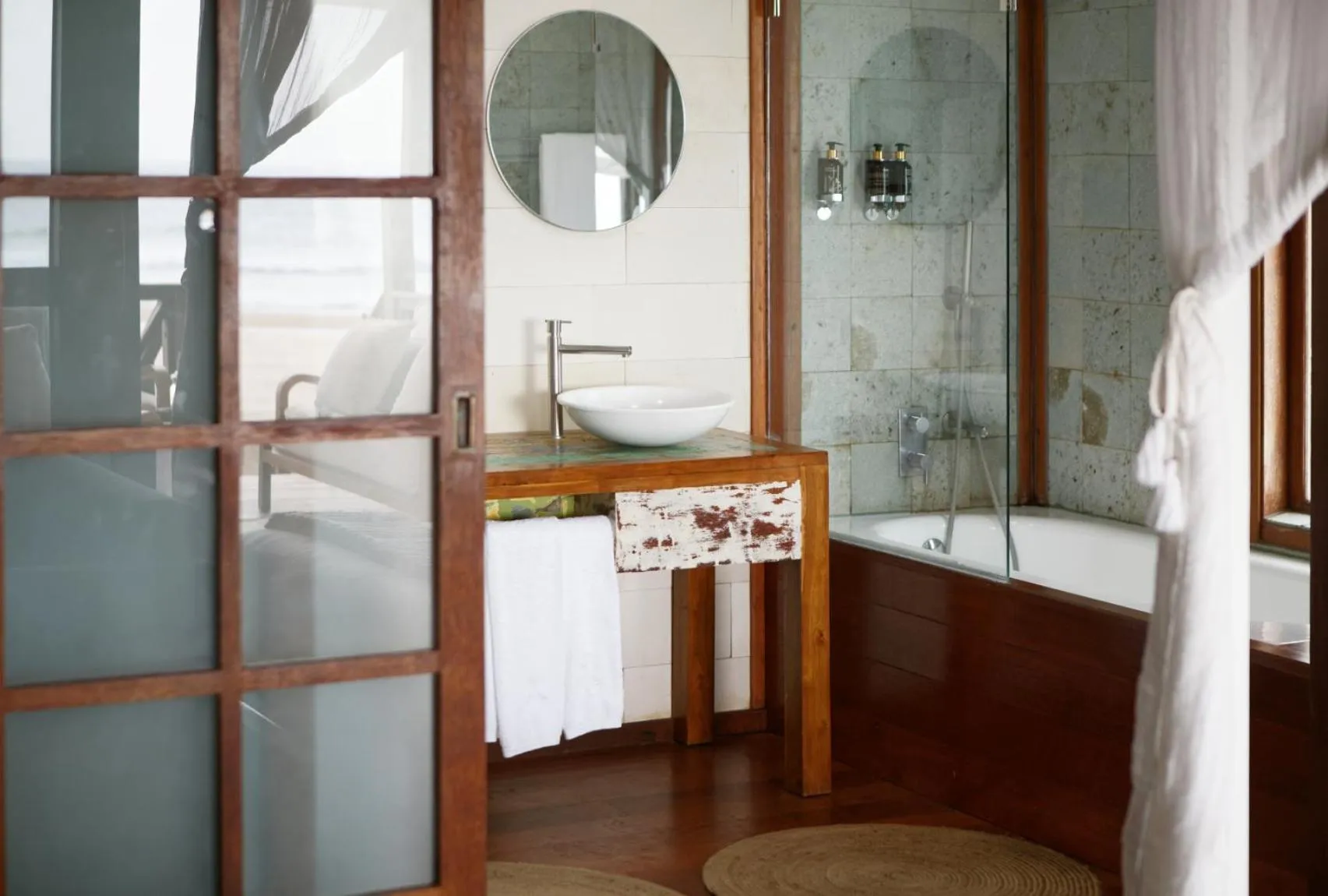 Shower in Sentidos Beach Retreat